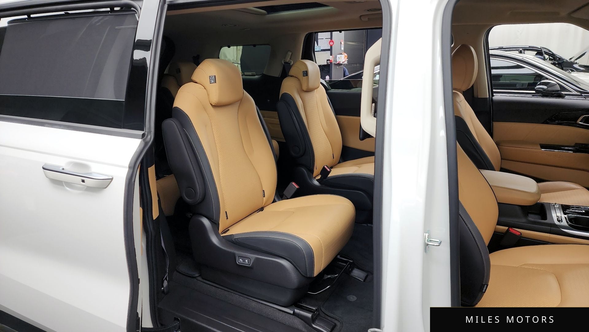 Kia Carnival 2023 — миниатюра 12