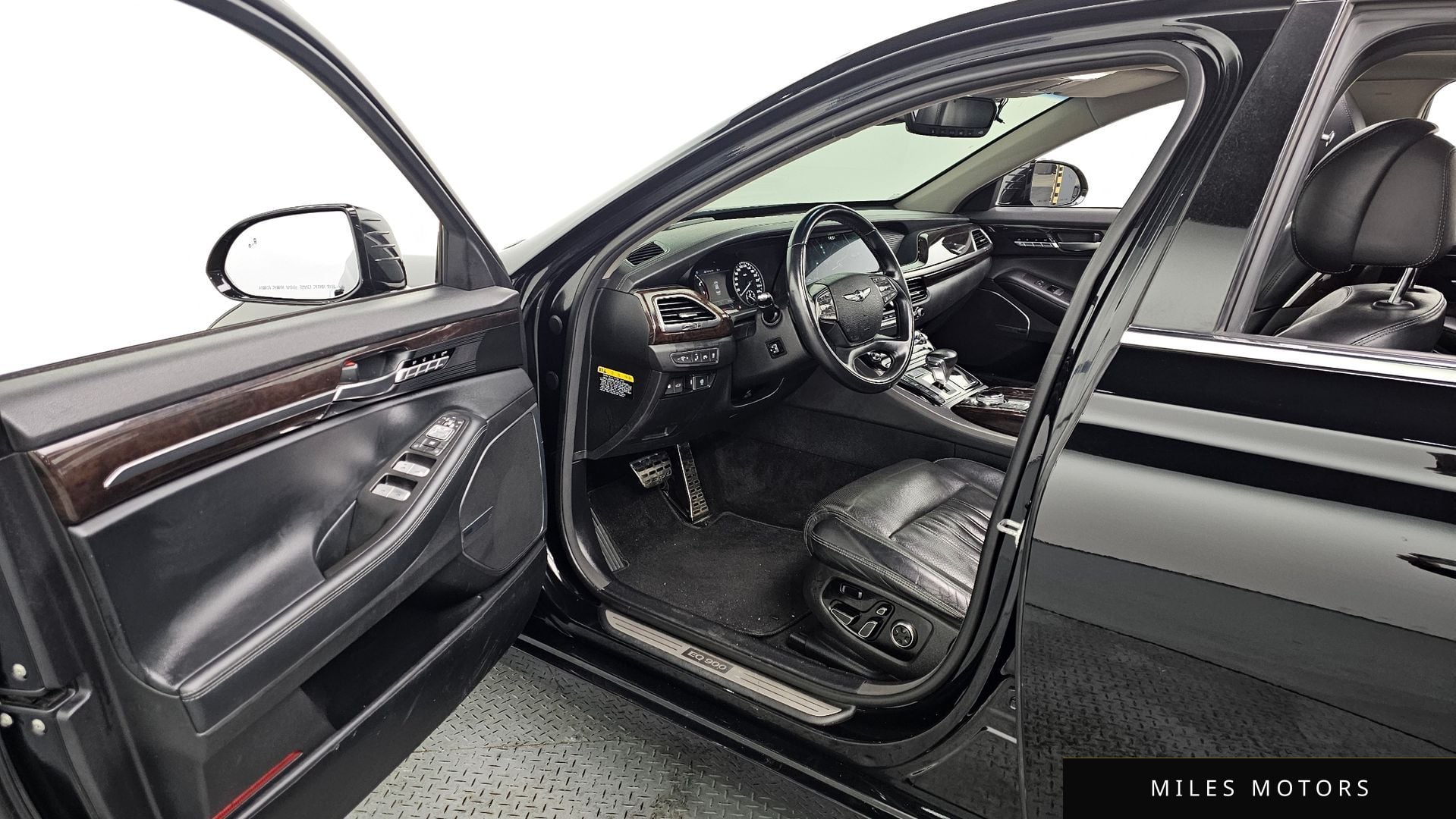 Genesis EQ900 2016 — миниатюра 10