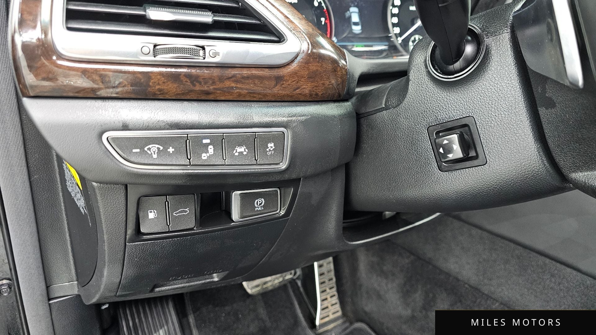 Genesis EQ900 2016 — миниатюра 13