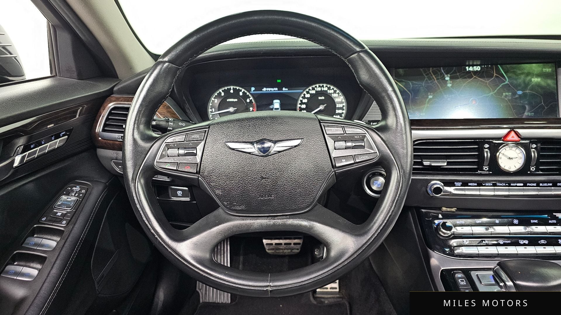 Genesis EQ900 2016 — миниатюра 14