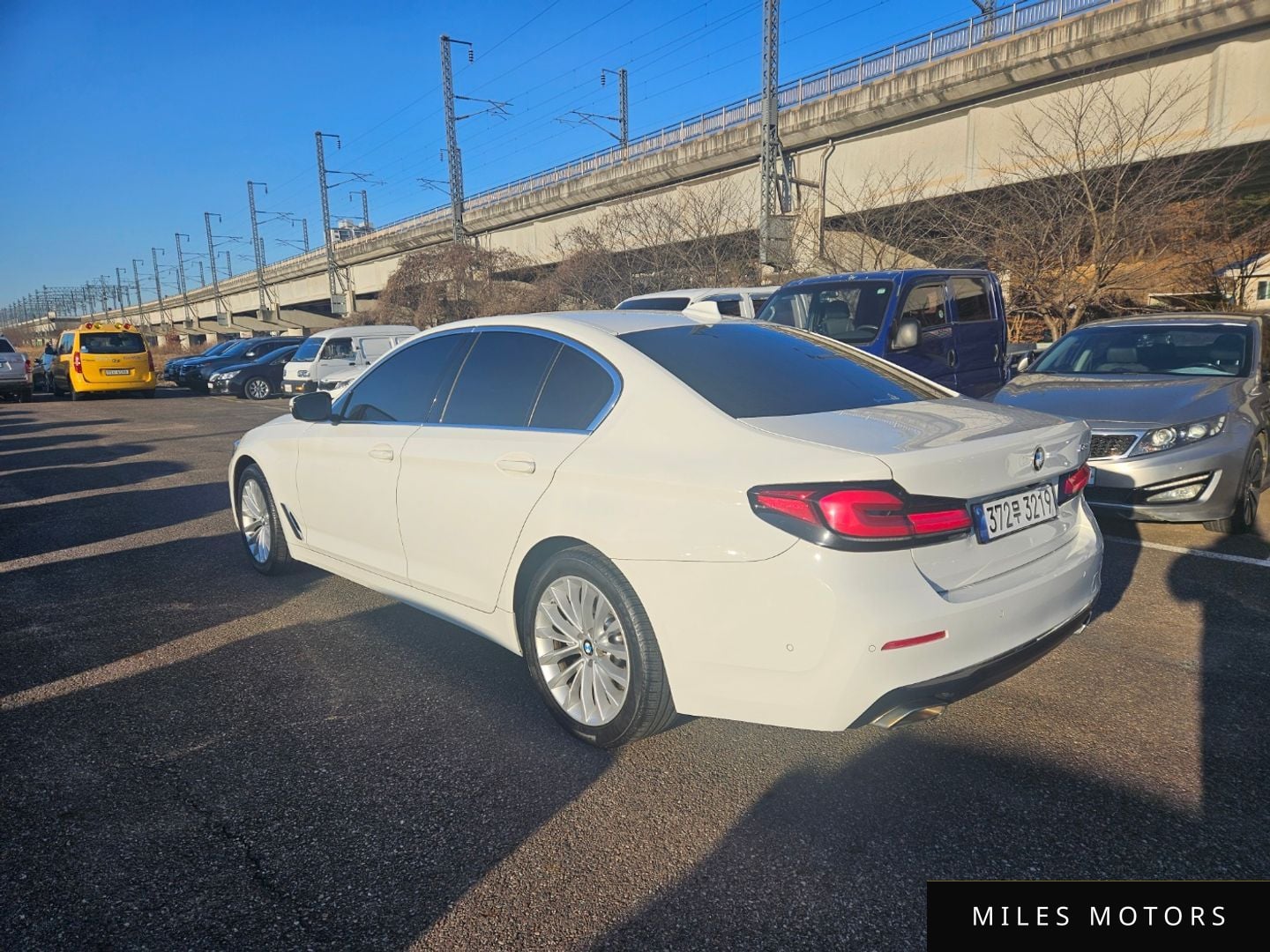BMW 5 Series (G30) 2021 — миниатюра 2