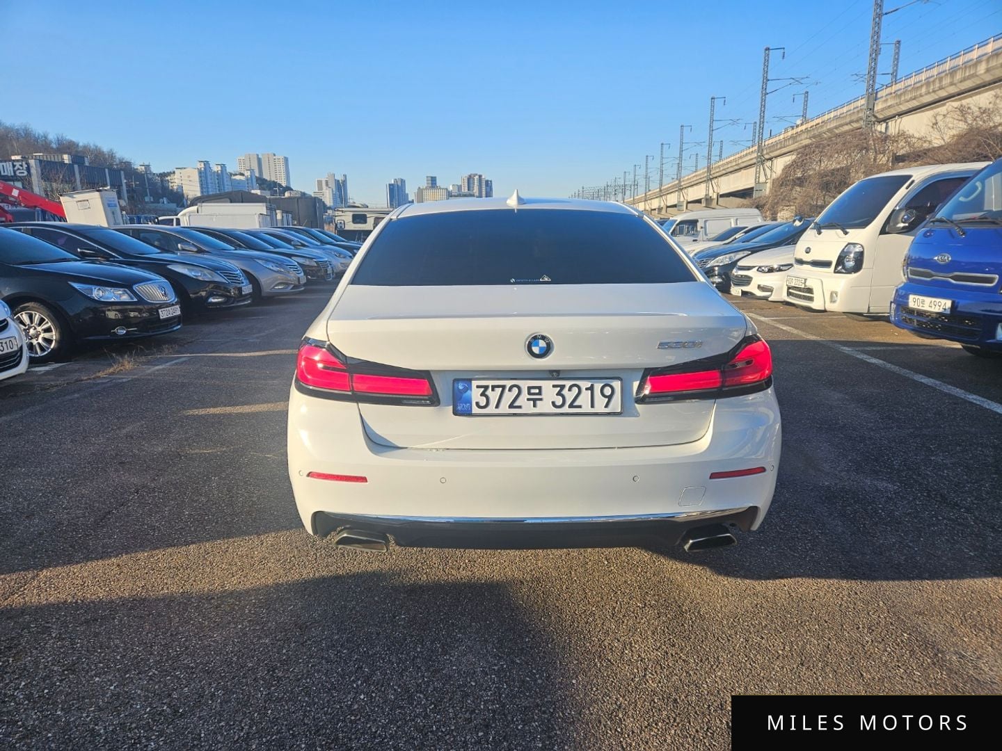 BMW 5 Series (G30) 2021 — миниатюра 4