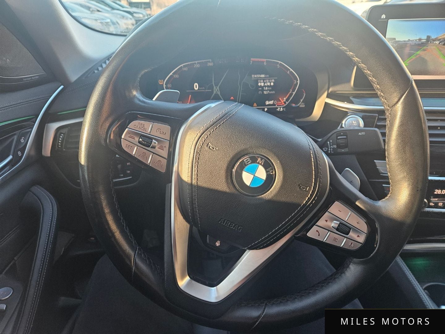 BMW 5 Series (G30) 2021 — миниатюра 11