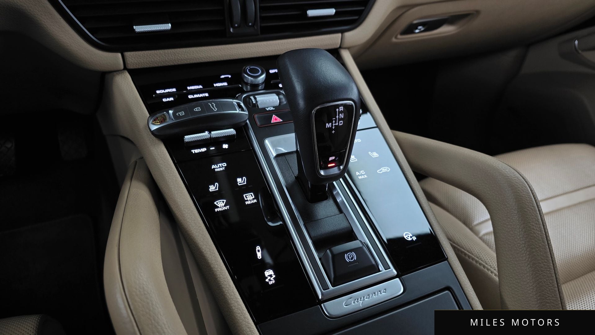 Porsche Cayenne 2021 — миниатюра 9