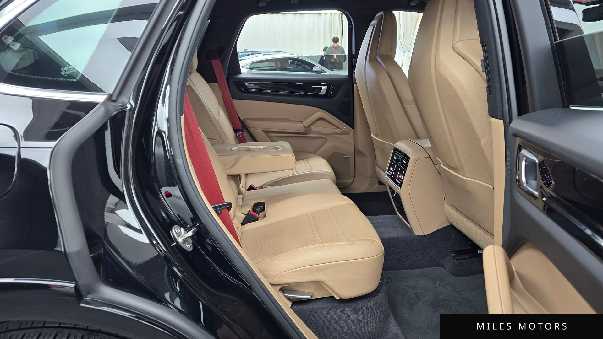 Porsche Cayenne 2021 — миниатюра 12