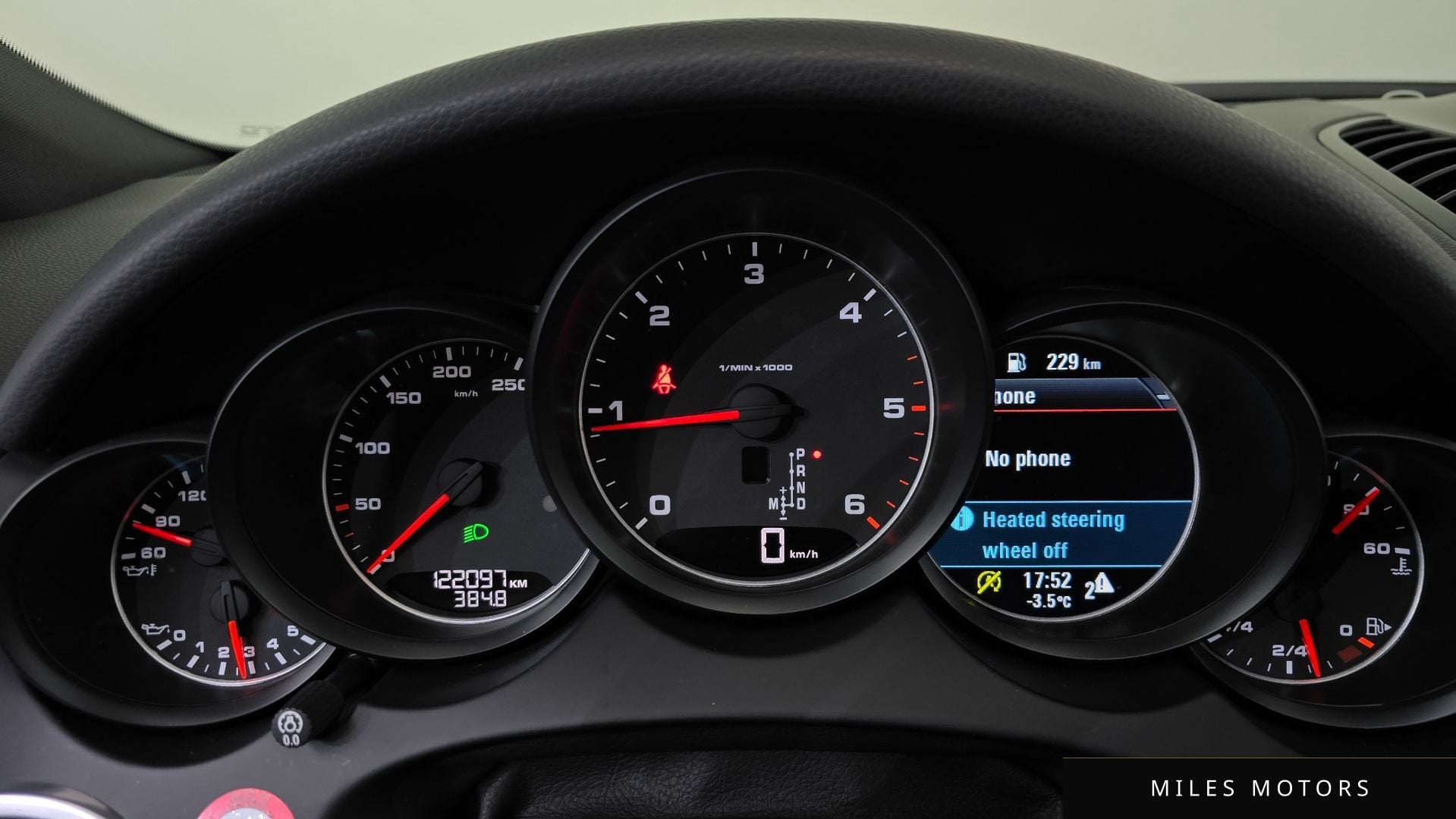 Porsche Cayenne 2017 — миниатюра 8
