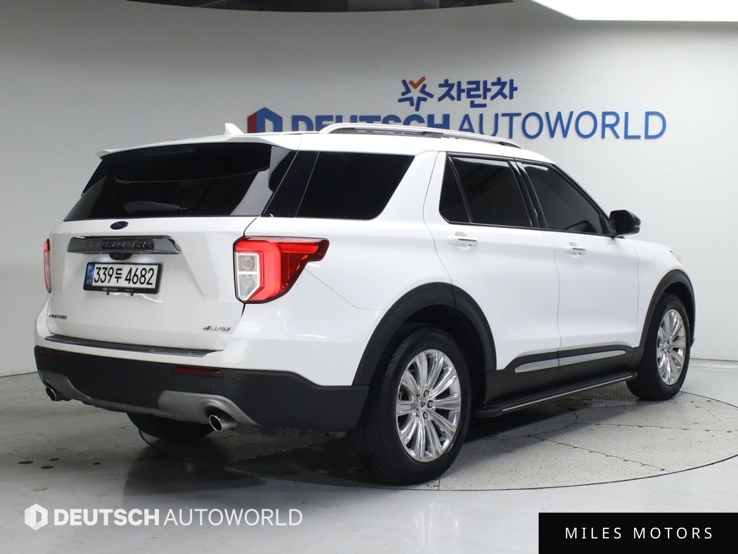 Ford Explorer 2022 — миниатюра 2
