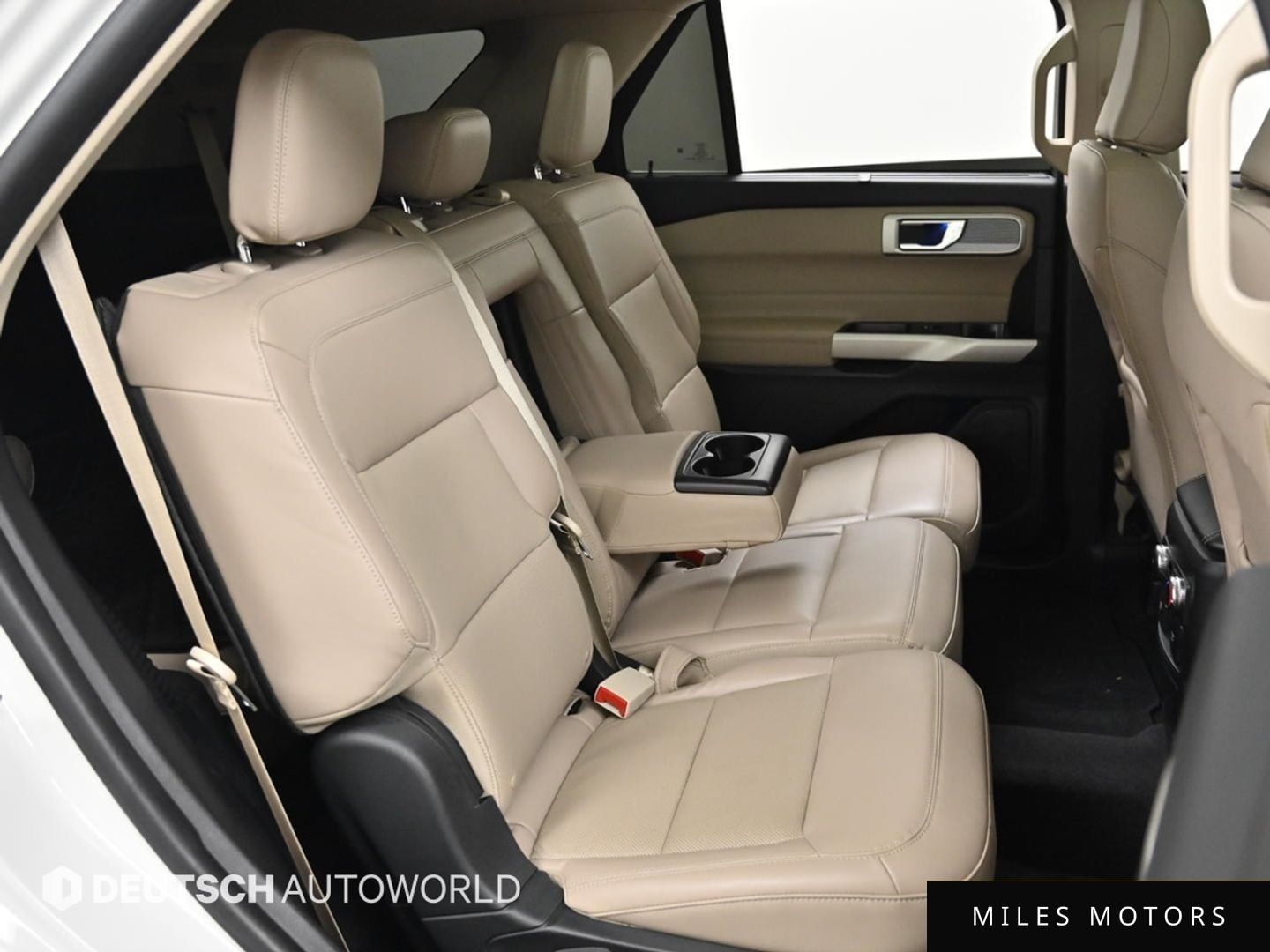 Ford Explorer 2022 — миниатюра 12