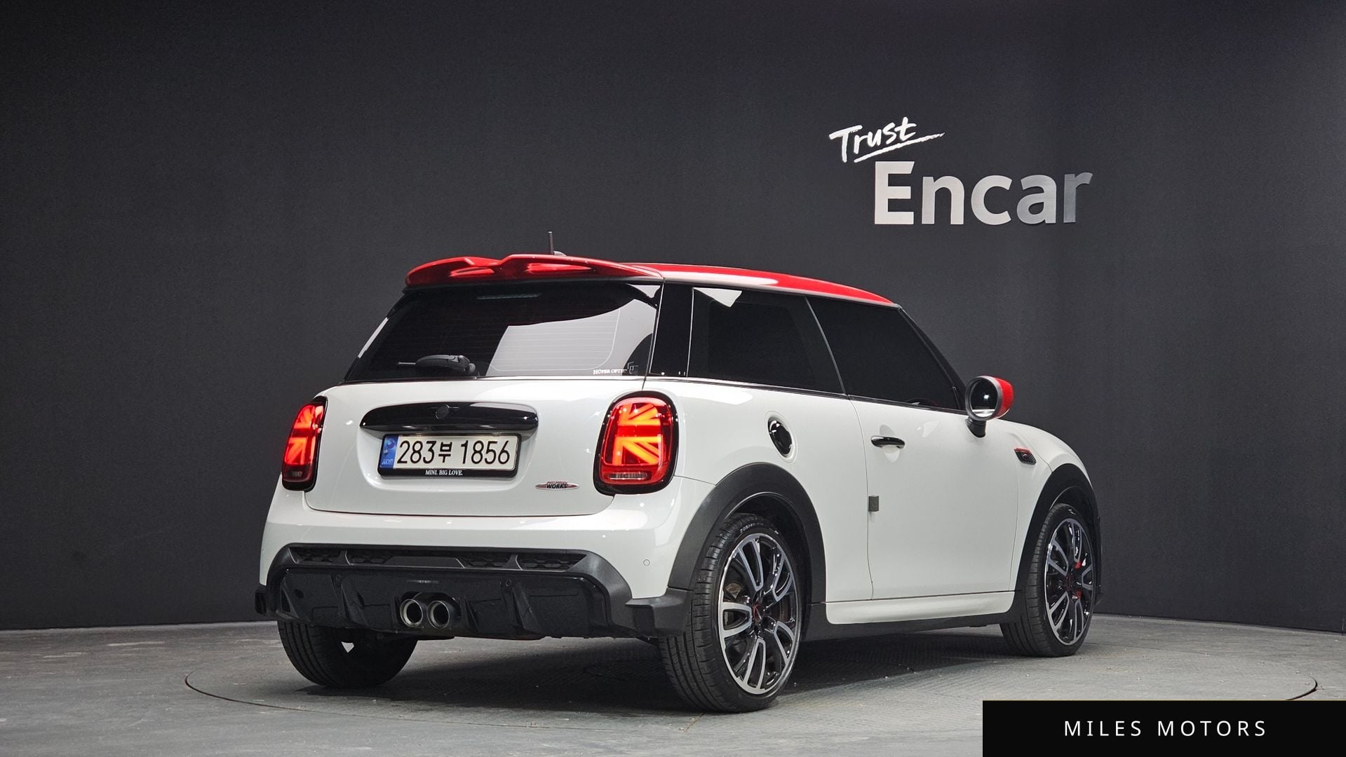 MINI Cooper S 2024 — фото 1 из 12