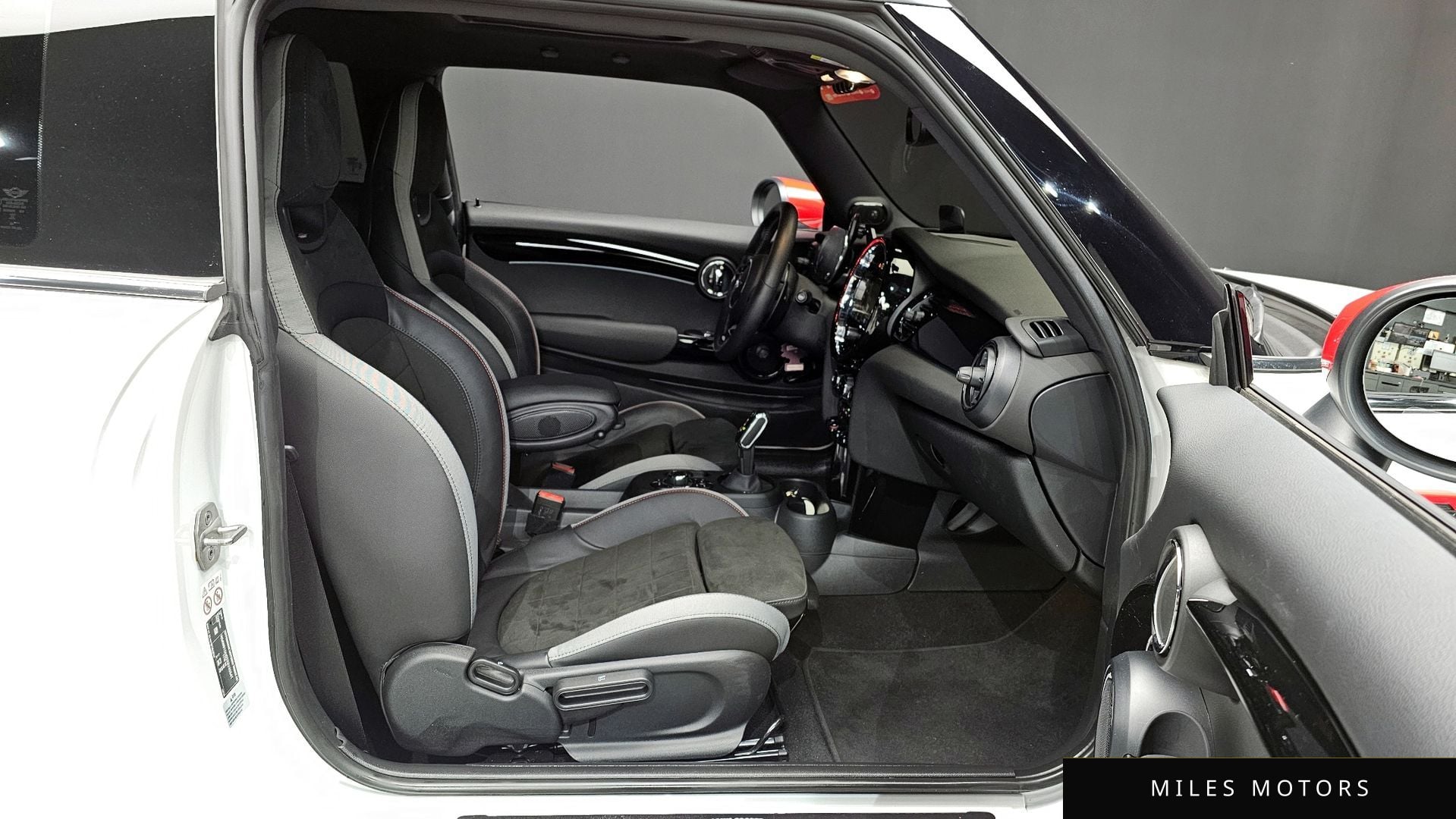 MINI Cooper S 2024 — миниатюра 11
