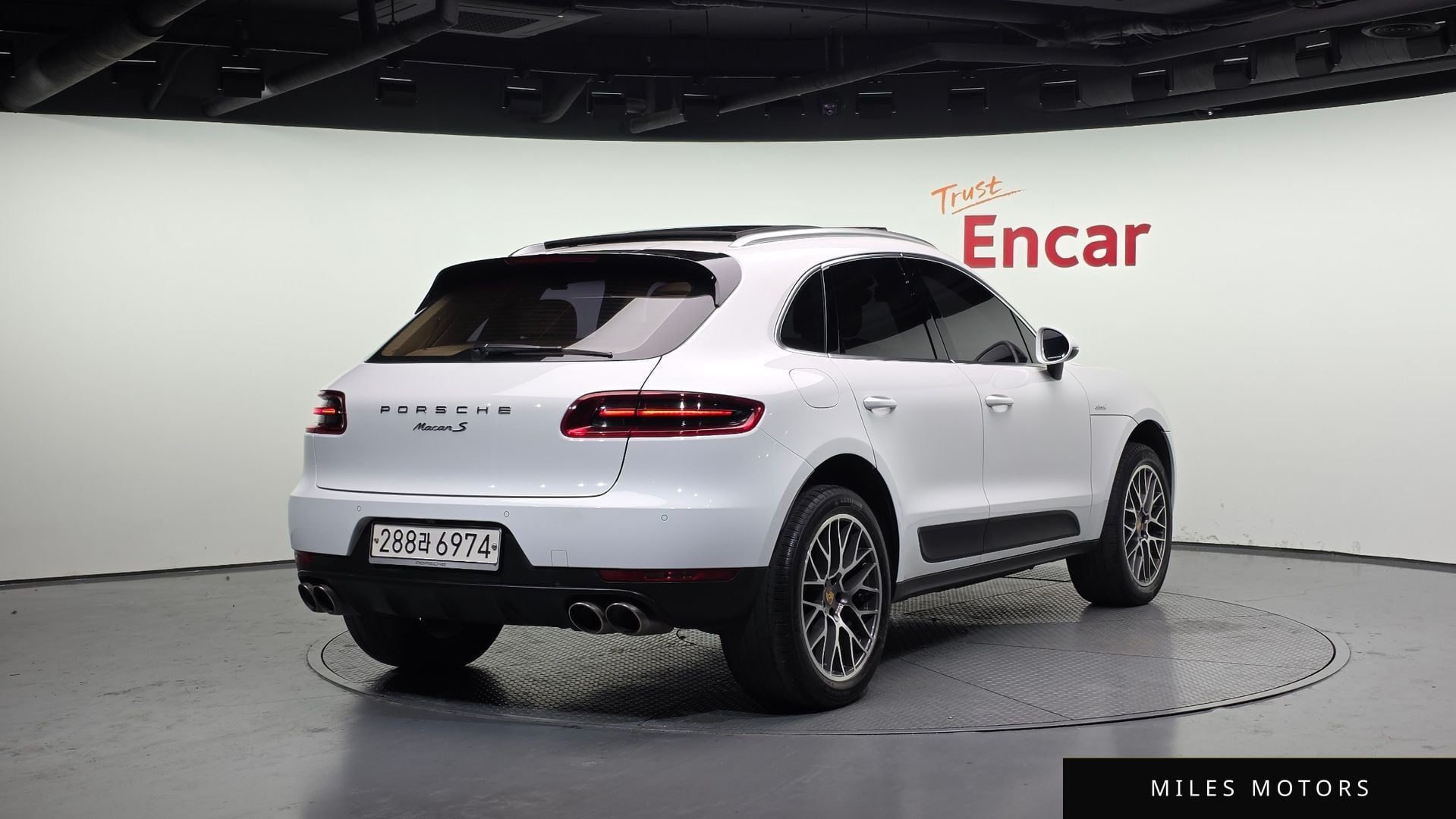 Porsche 마칸 2017 — миниатюра 2