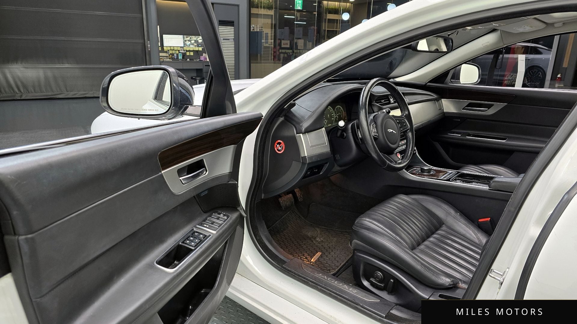 Jaguar XF (X260) 2017 — миниатюра 11