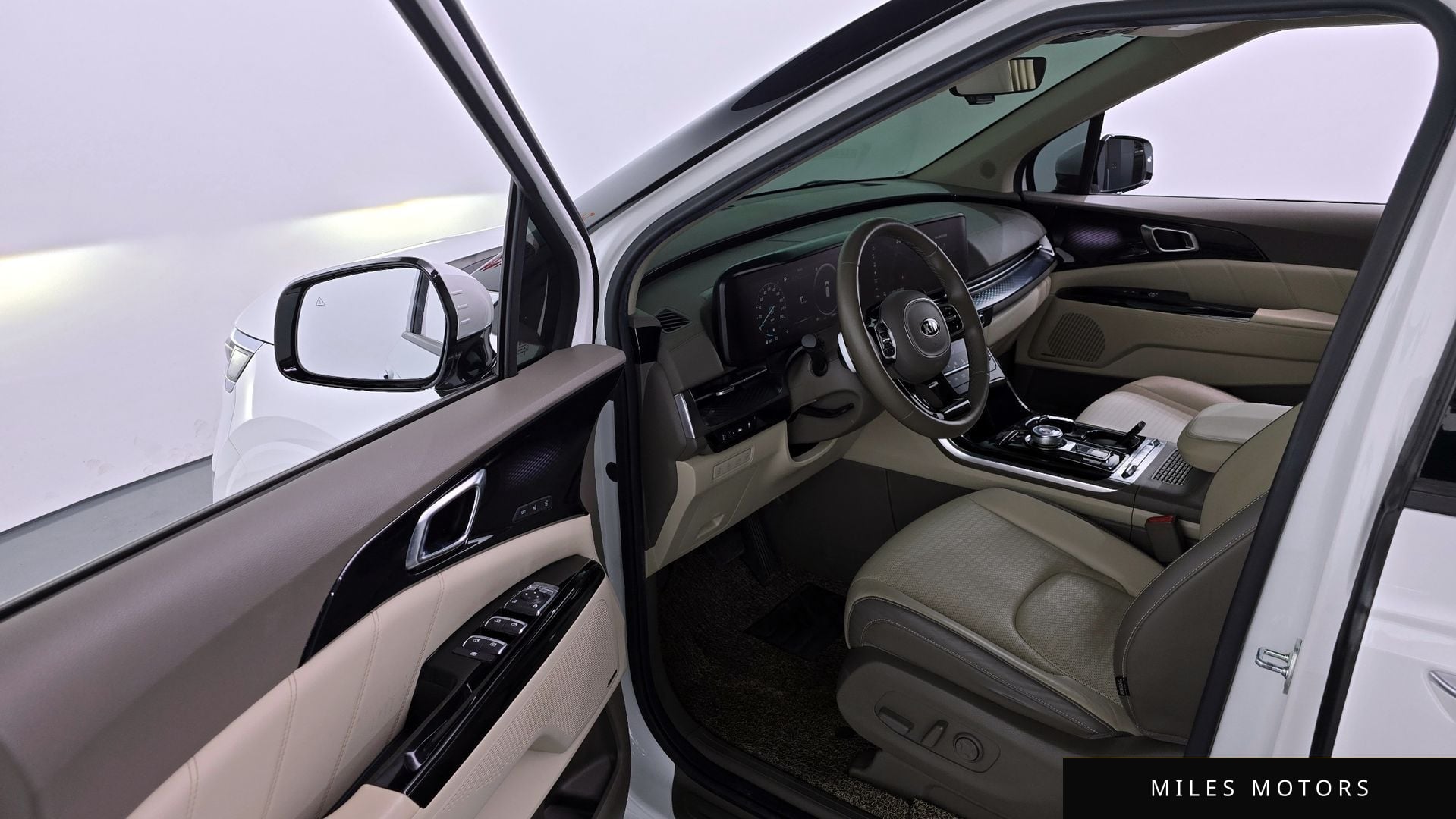 Kia Carnival 2021 — миниатюра 10