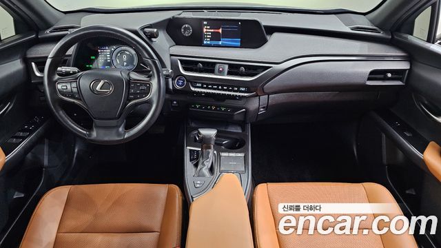 Лексус UX250h 2022 — миниатюра 7