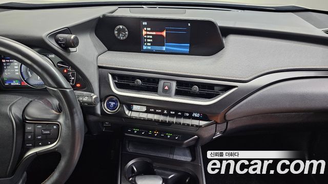 Лексус UX250h 2022 — миниатюра 15