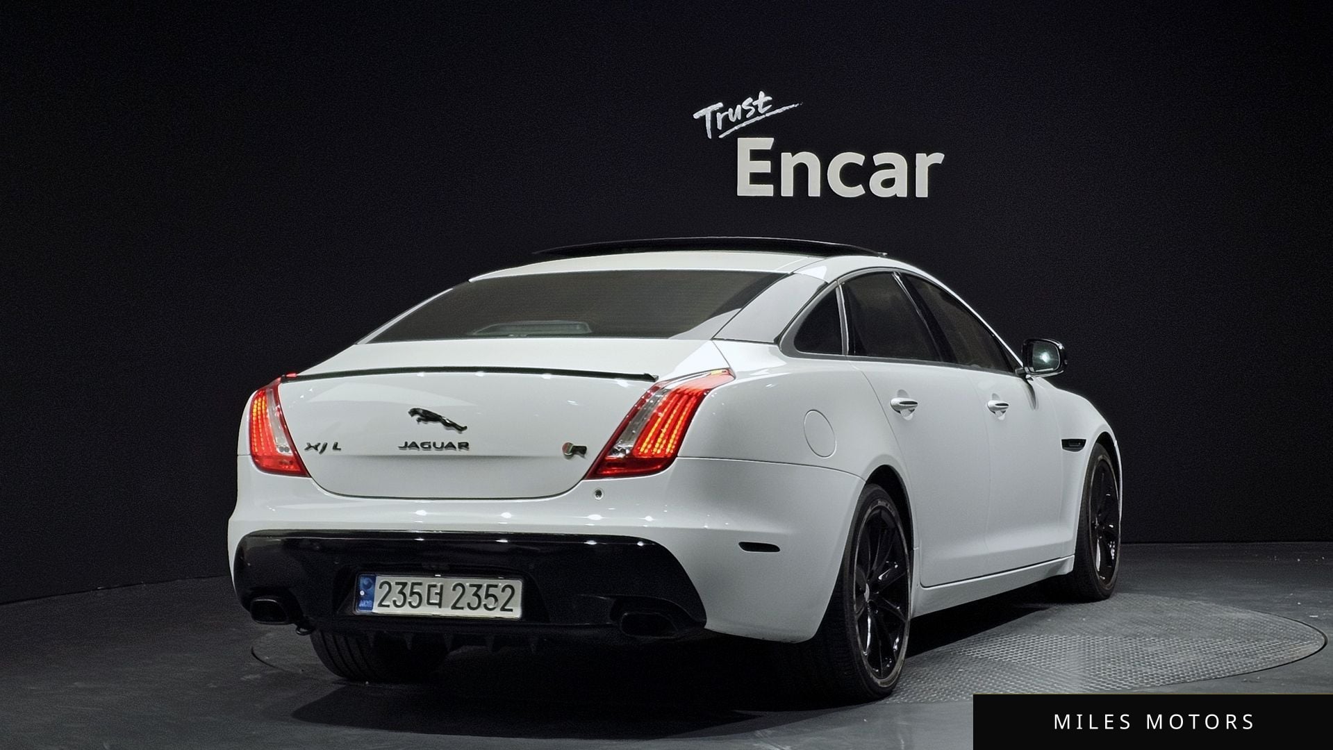 Jaguar All New XJ 2011 — миниатюра 2
