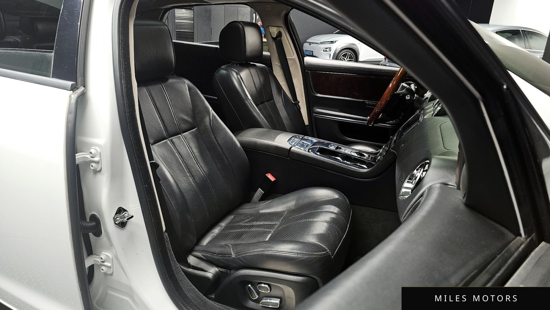 Jaguar All New XJ 2011 — миниатюра 10