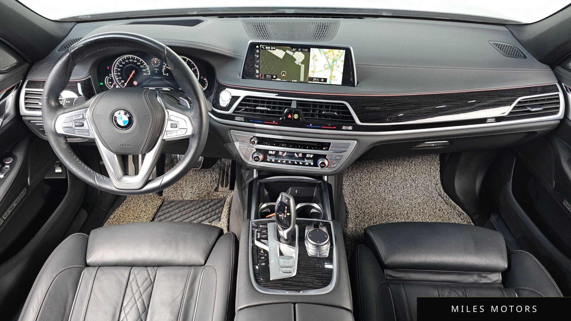 BMW 7 Series (G11) 2018 — миниатюра 7