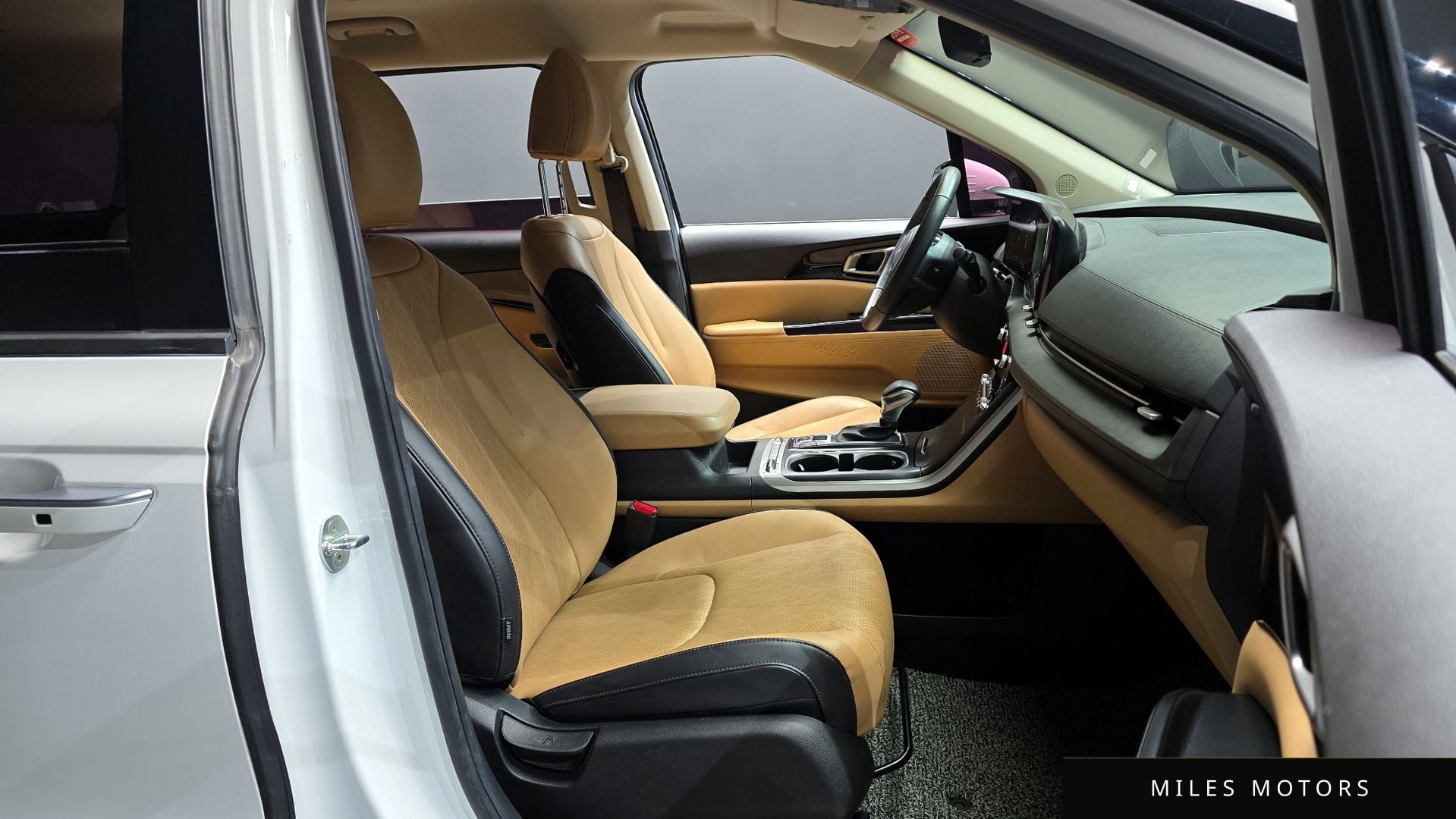 Kia Carnival 2023 — миниатюра 10