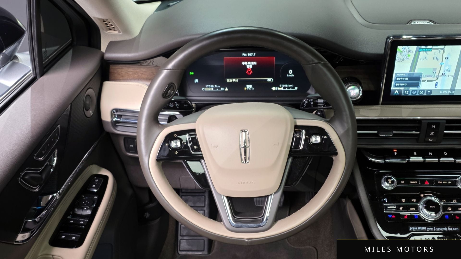 Lincoln Corsair 2021 — миниатюра 13