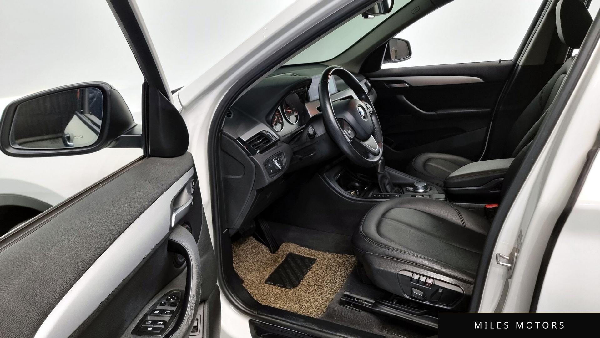 BMW X1 (F48) 2017 — миниатюра 11