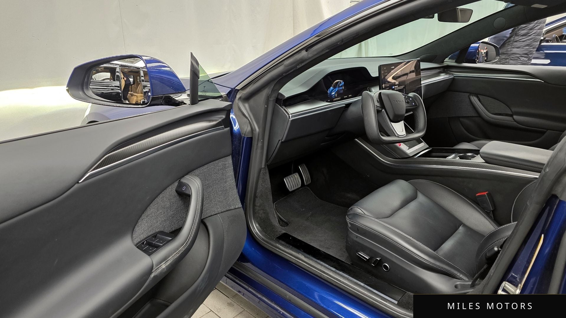 Tesla Model S 2023 — миниатюра 10