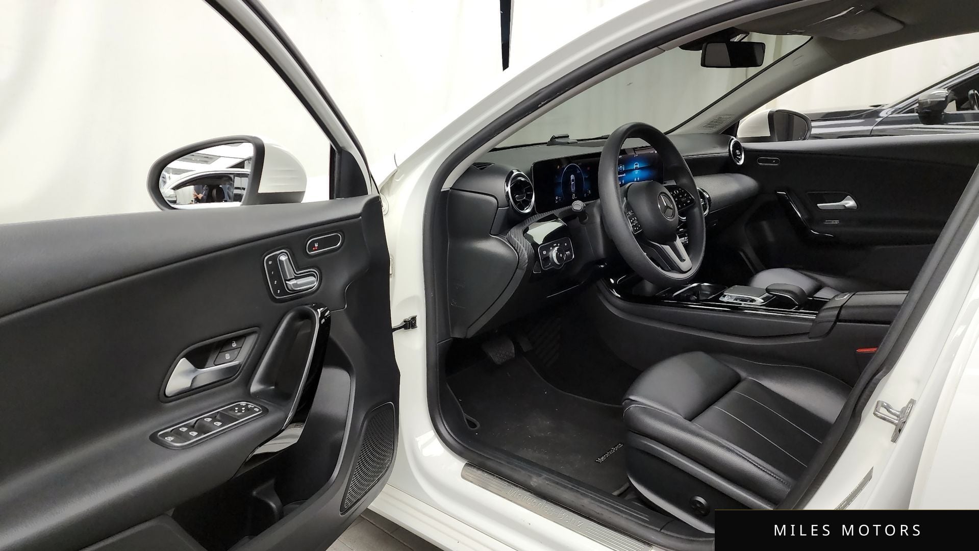 Mercedes-Benz A-Class W177 2020 — миниатюра 10