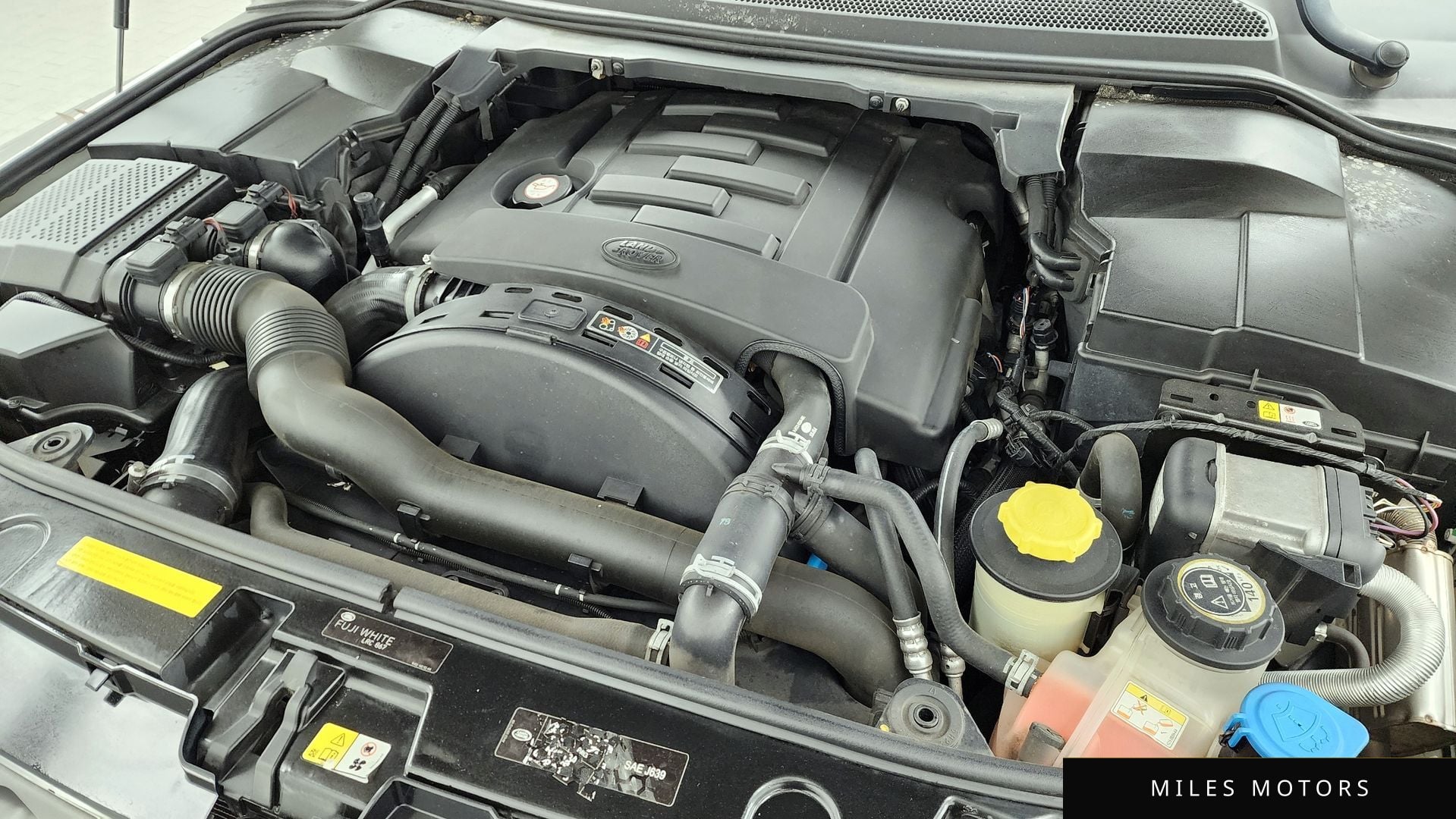Land Rover Discovery 2015 — миниатюра 6