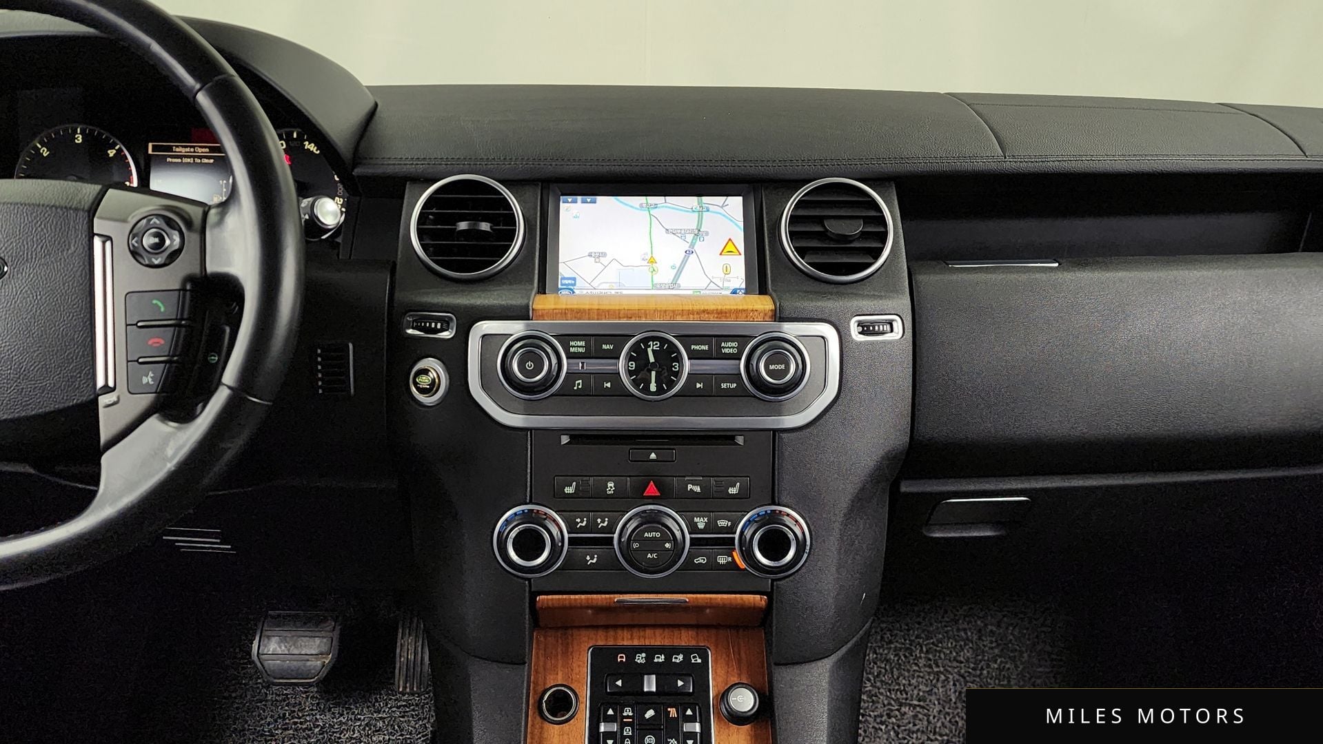 Land Rover Discovery 2015 — миниатюра 14
