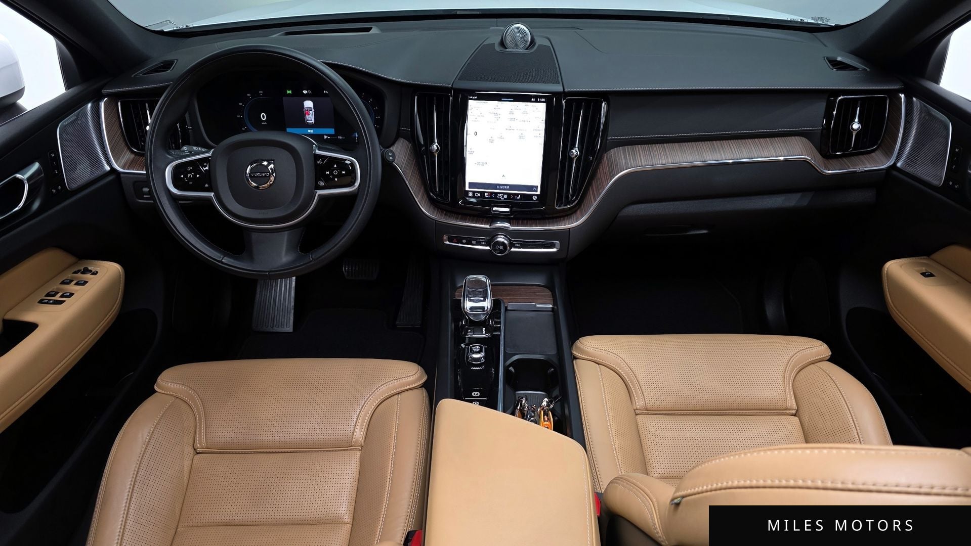 Volvo XC60 2022 — миниатюра 7