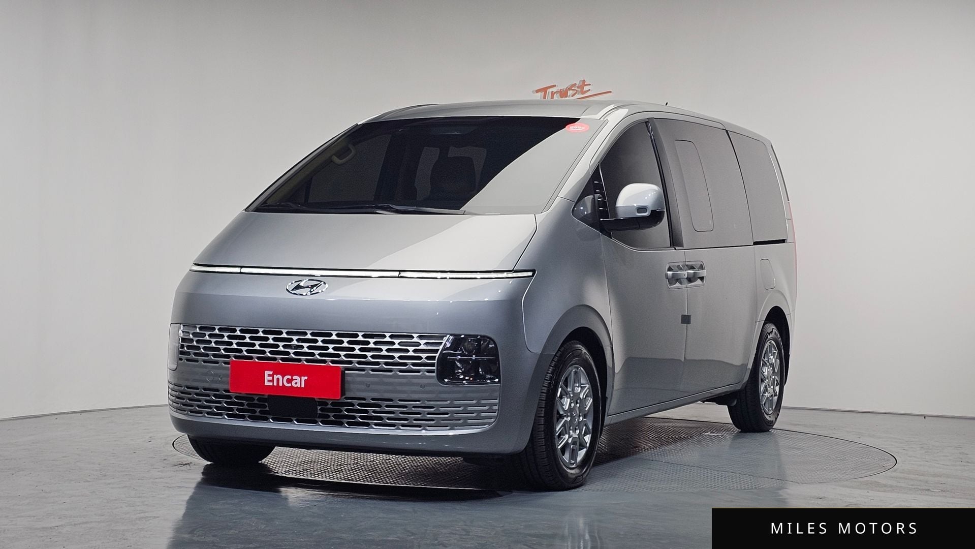 Hyundai Staria 2022 — фото 1 из 12