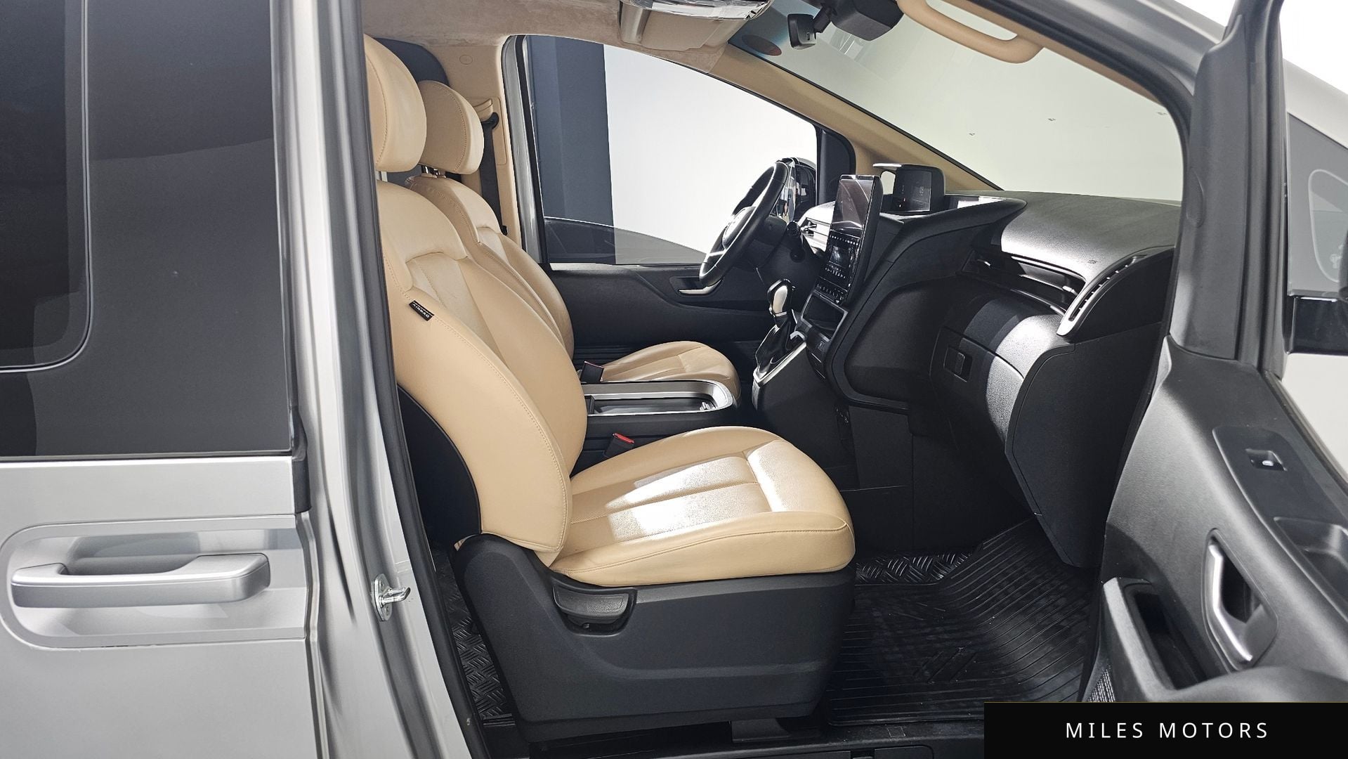 Hyundai Staria 2022 — миниатюра 11