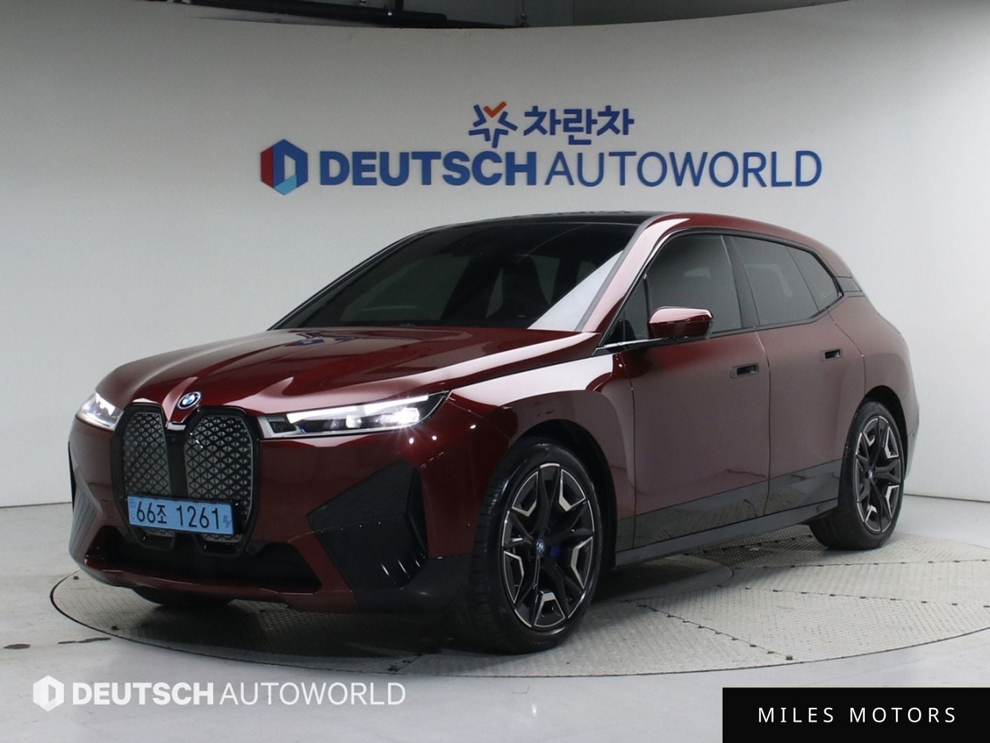 BMW iX 2024 — фото 1 из 12