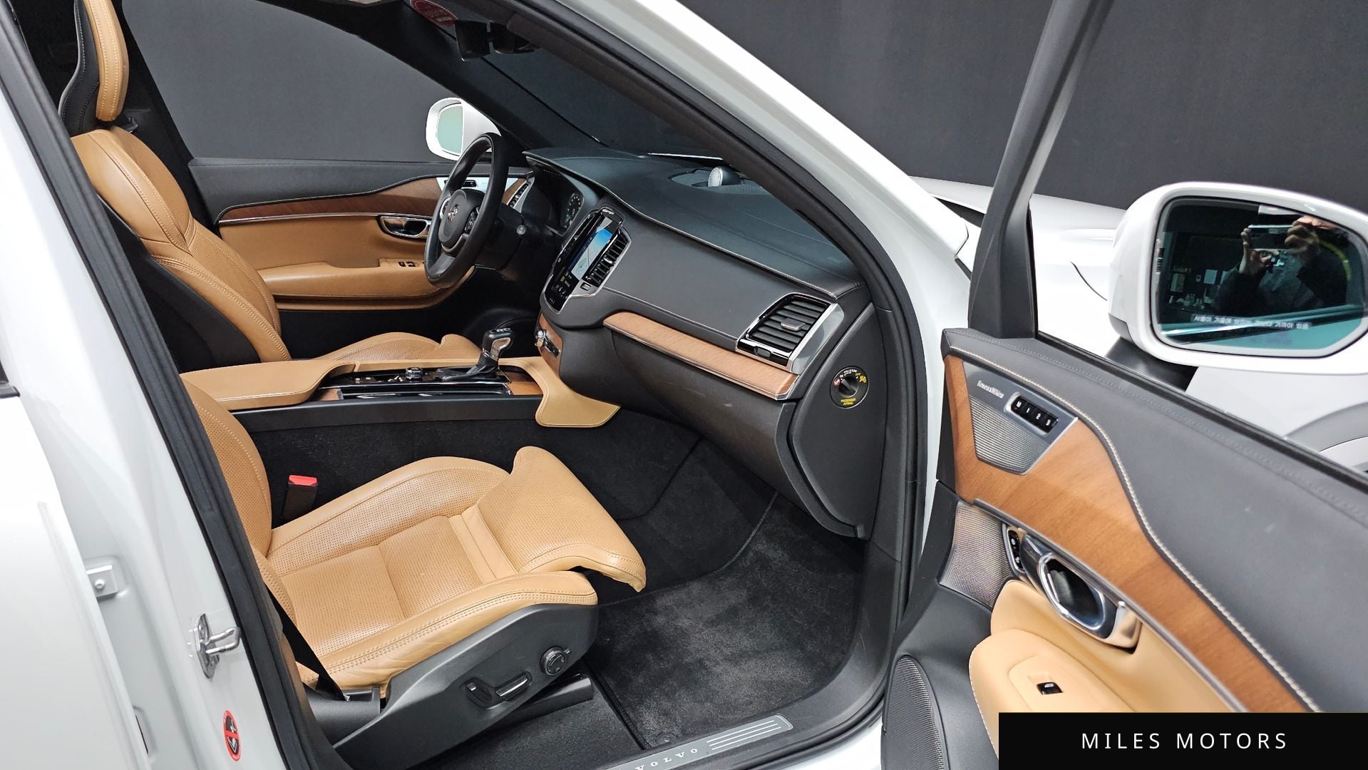 Volvo XC90 2019 — миниатюра 10