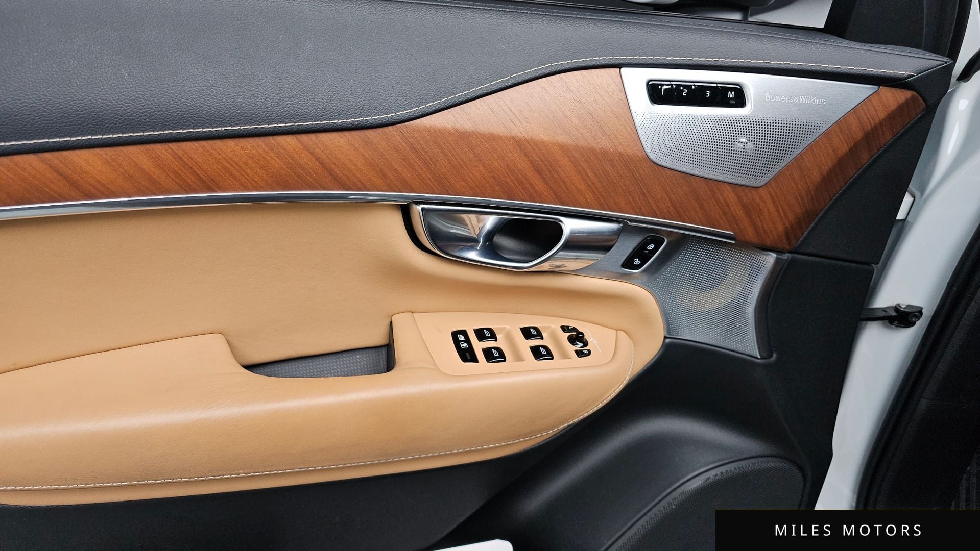 Volvo XC90 2019 — миниатюра 17