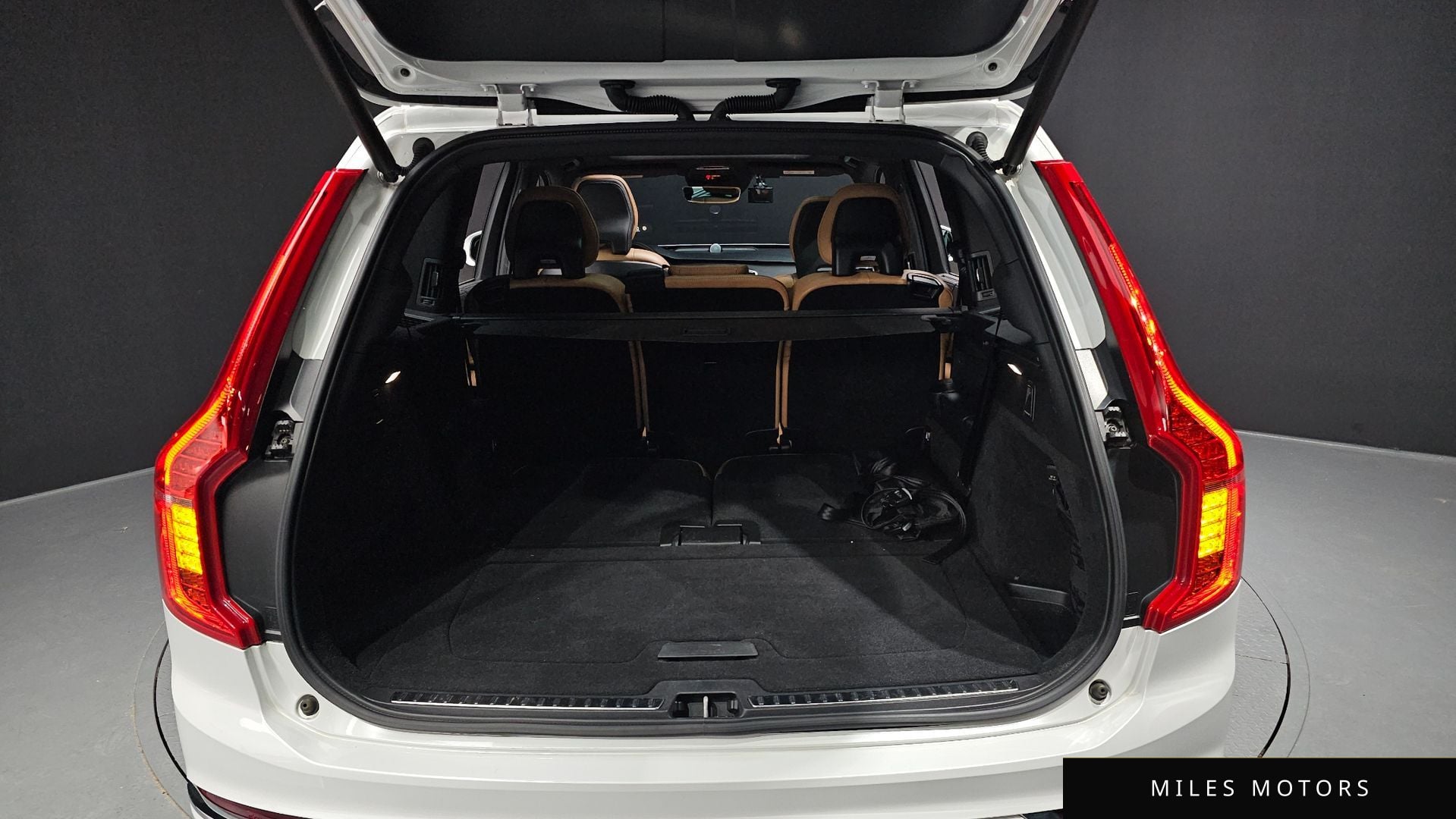 Volvo XC90 2019 — миниатюра 20
