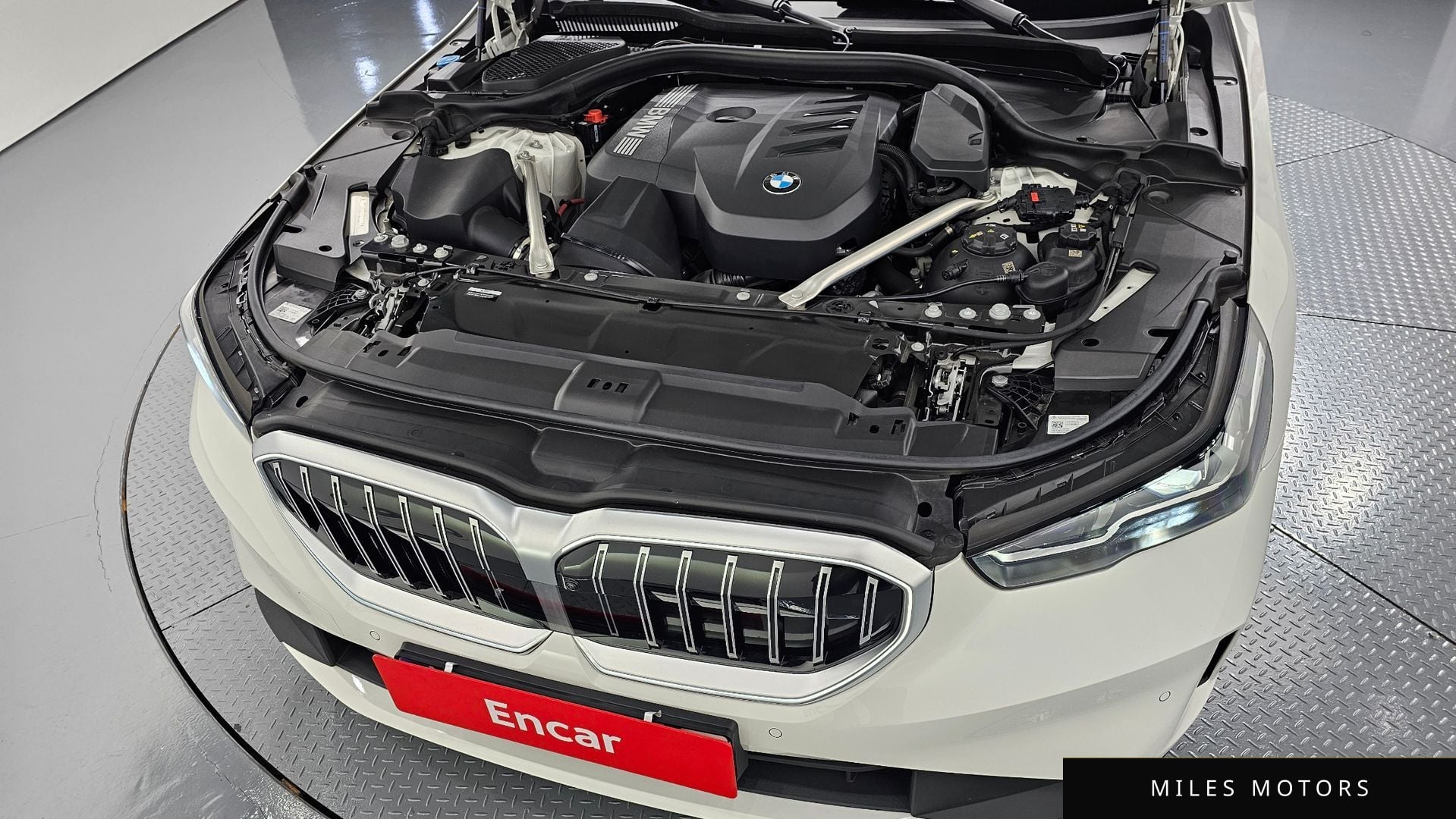 BMW 5 Series (G60) 2024 — миниатюра 6