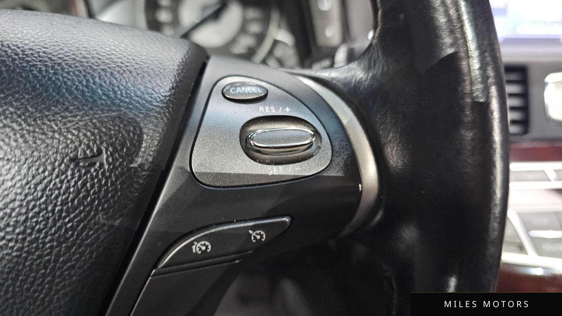 Infiniti M30d 2013 — миниатюра 19