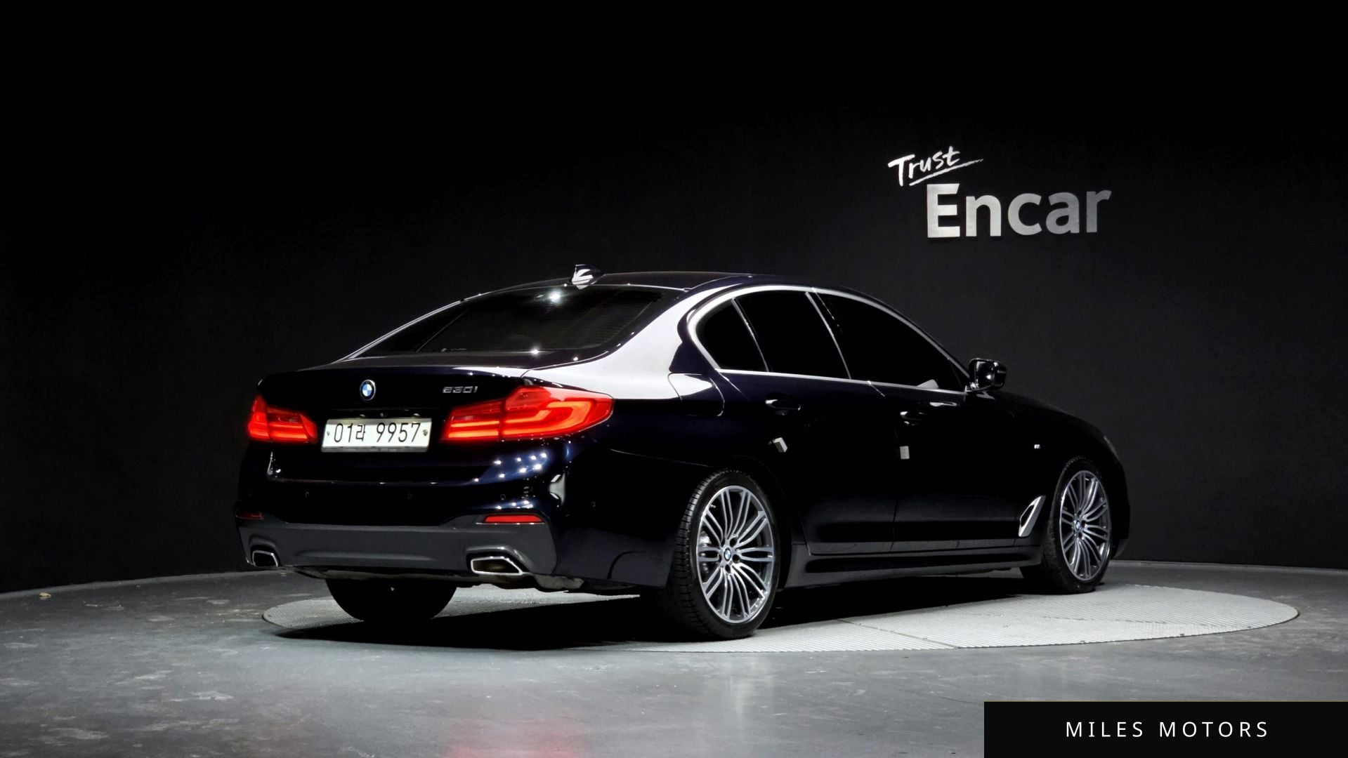 BMW 5 Series (G30) 2019 — миниатюра 2