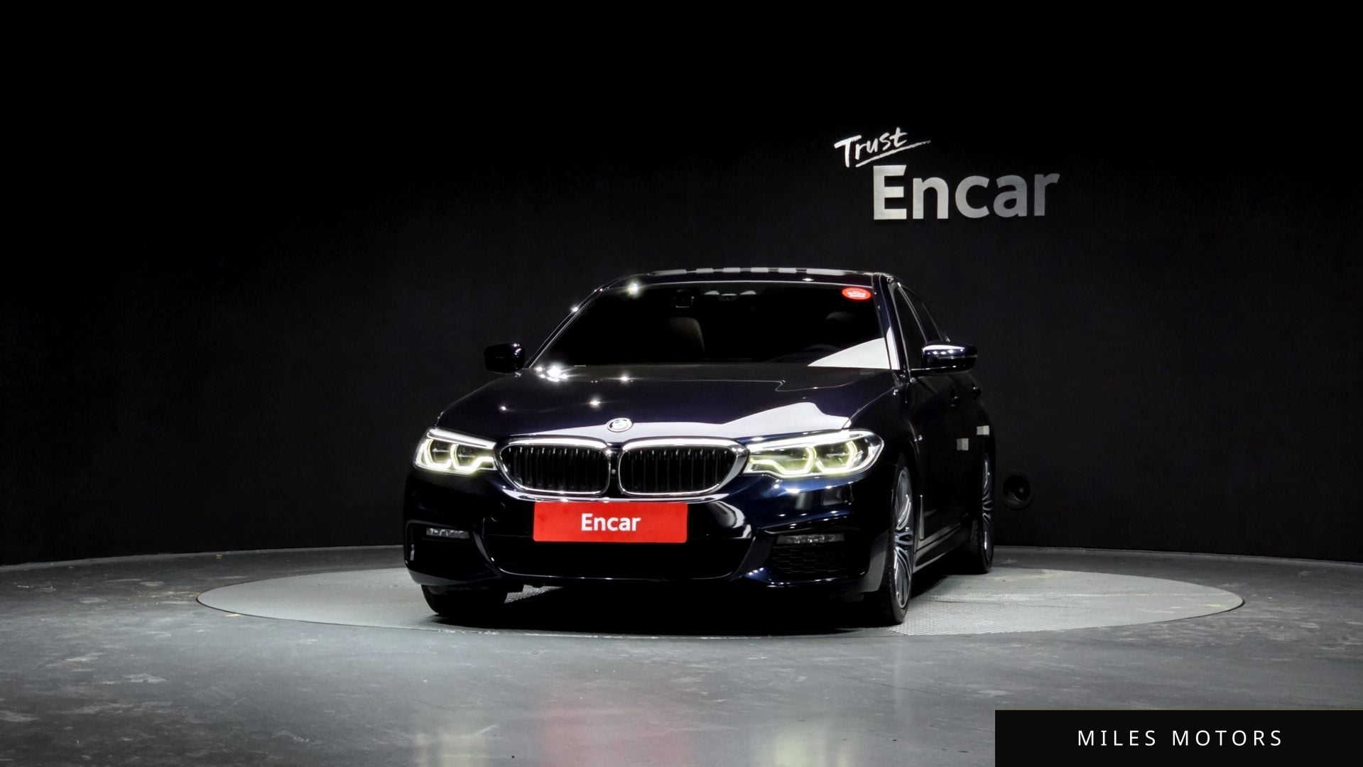 BMW 5 Series (G30) 2019 — миниатюра 3