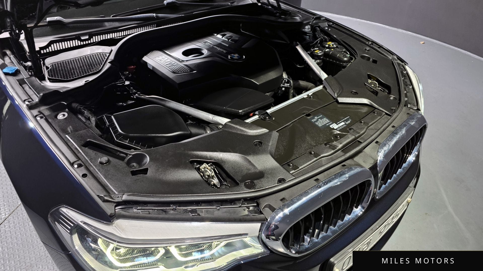 BMW 5 Series (G30) 2019 — миниатюра 6