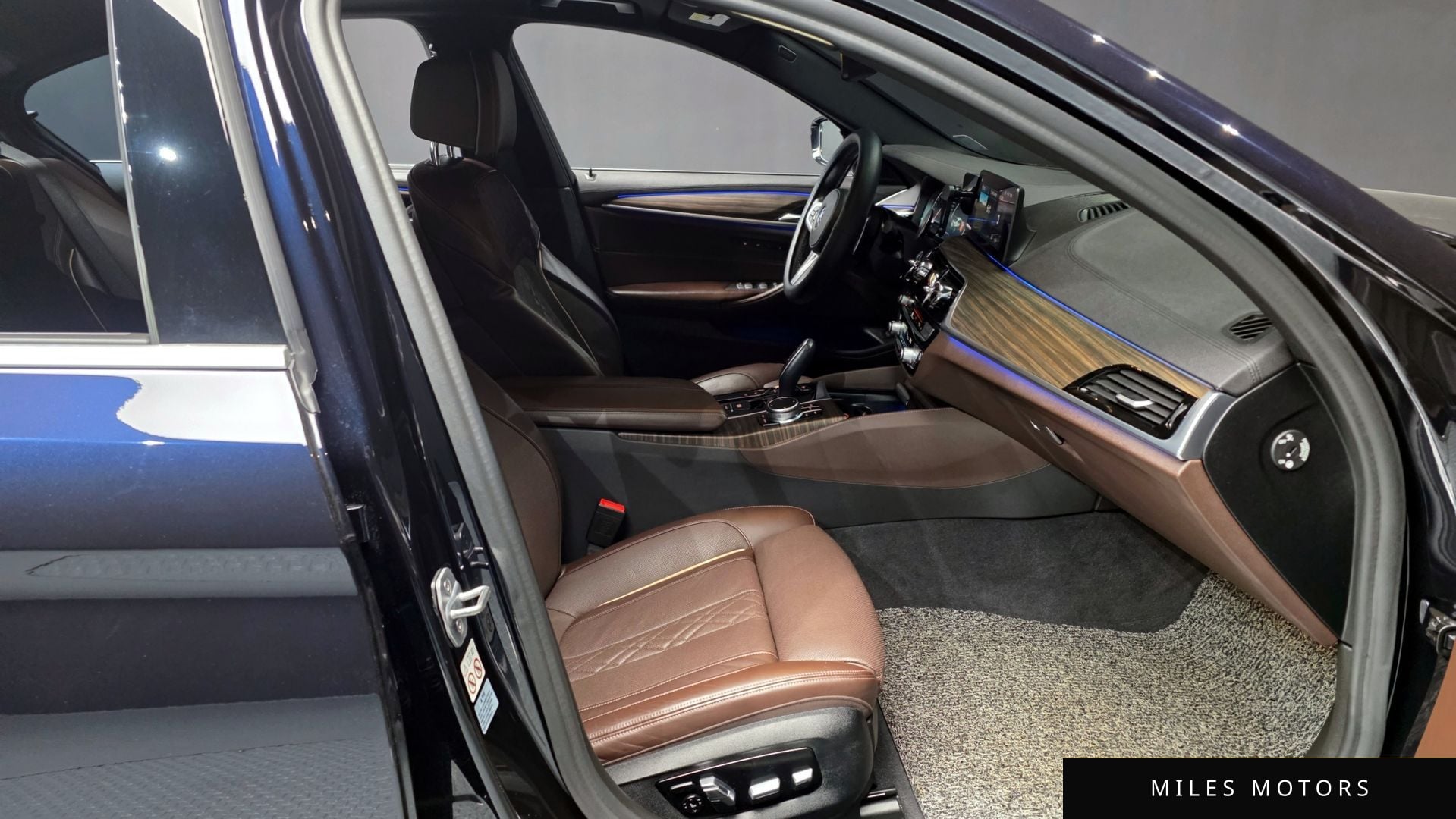 BMW 5 Series (G30) 2019 — миниатюра 11