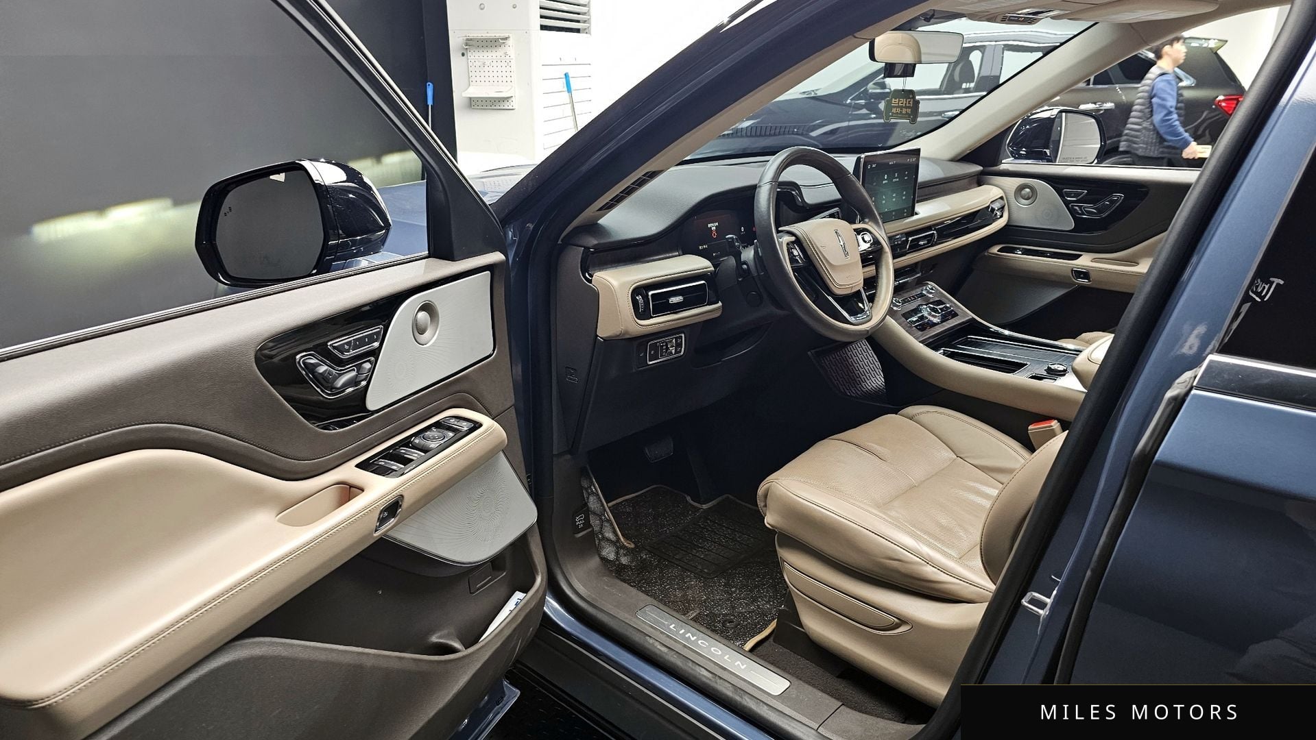 Lincoln Aviator 2021 — миниатюра 10