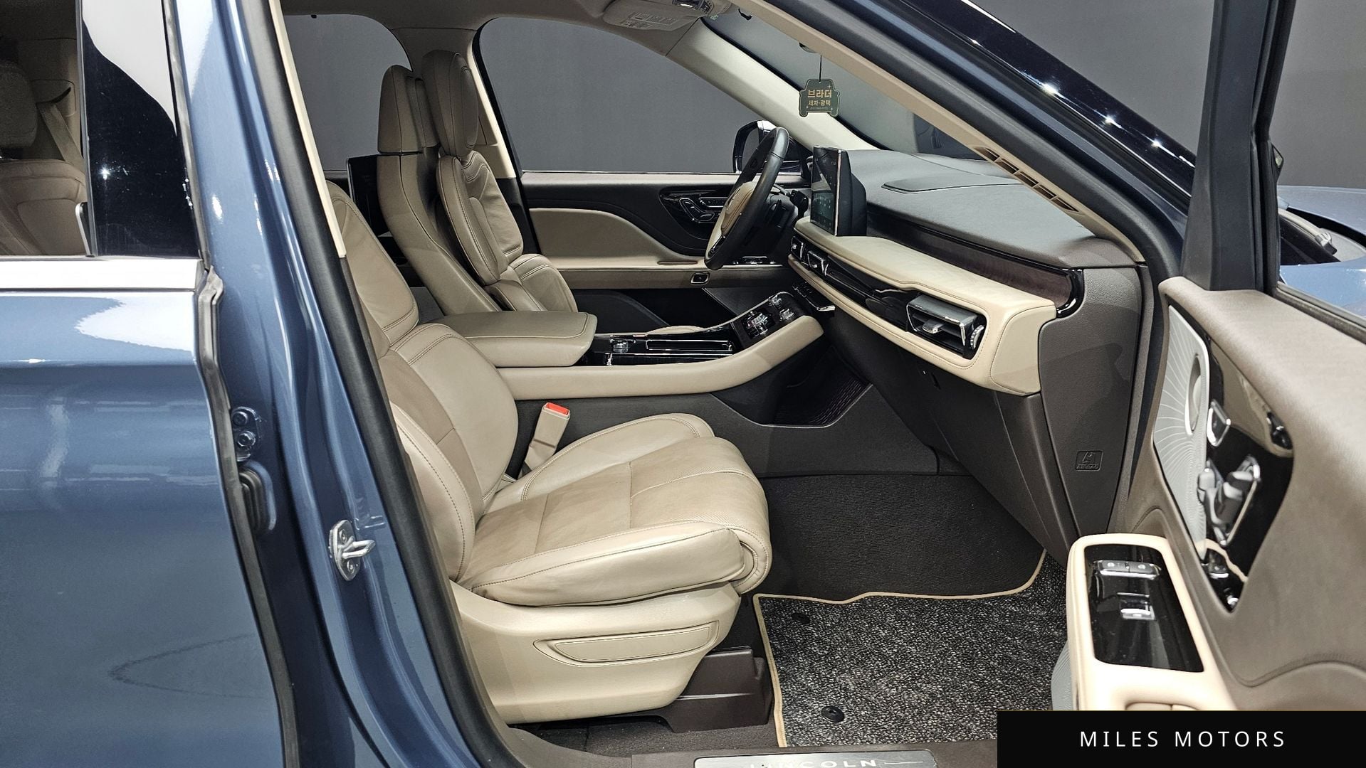 Lincoln Aviator 2021 — миниатюра 11