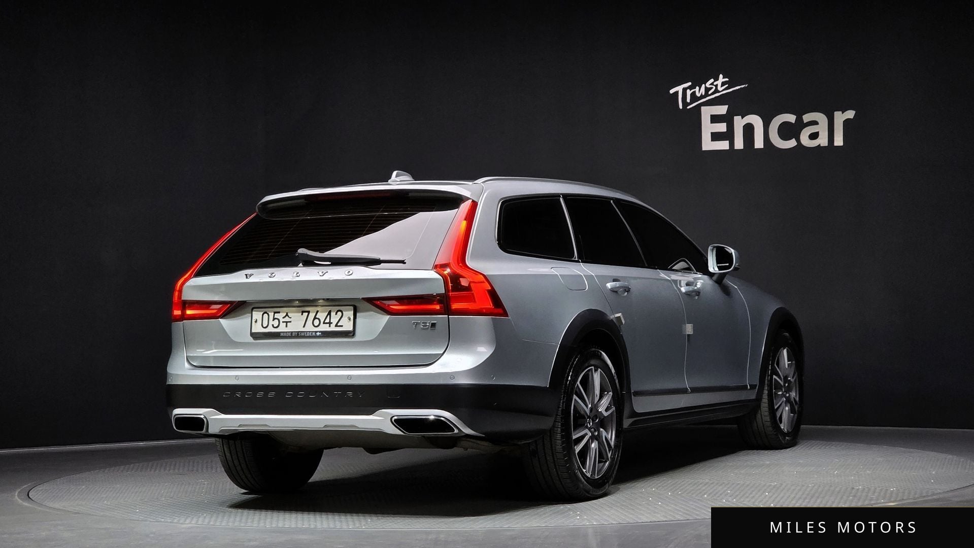 Volvo V90 2018 — миниатюра 2