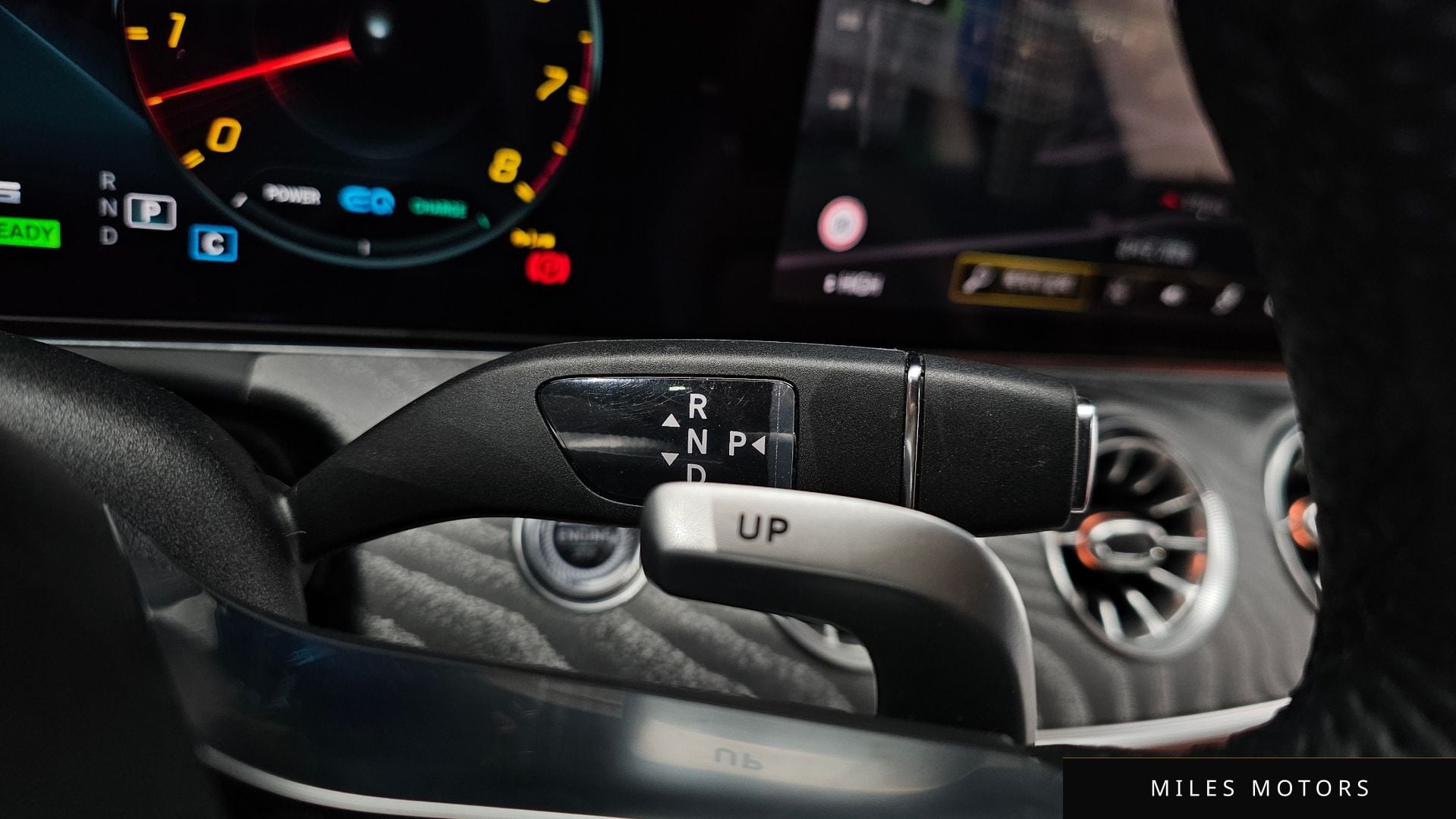 Mercedes-Benz AMG GT 2023 — миниатюра 9