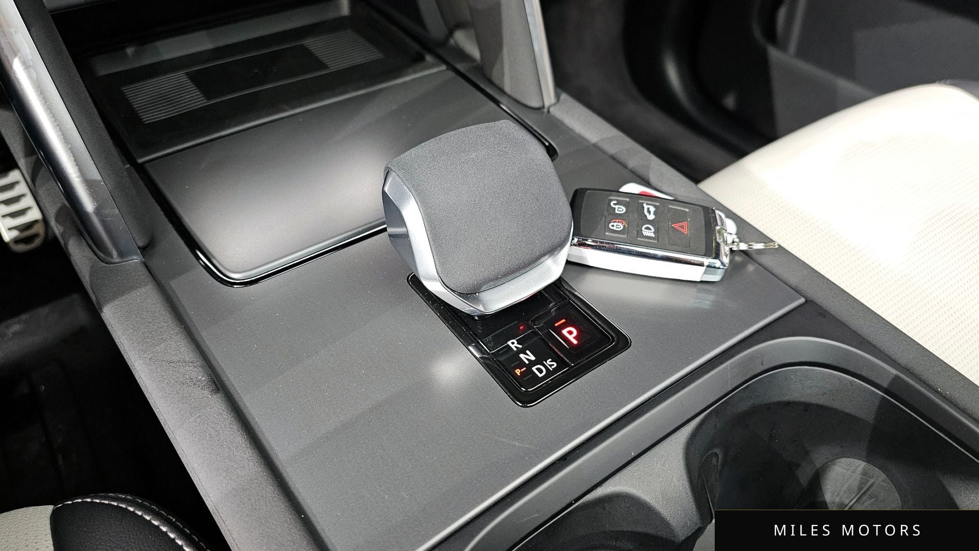 Land Rover Discovery Sport 2025 — миниатюра 9