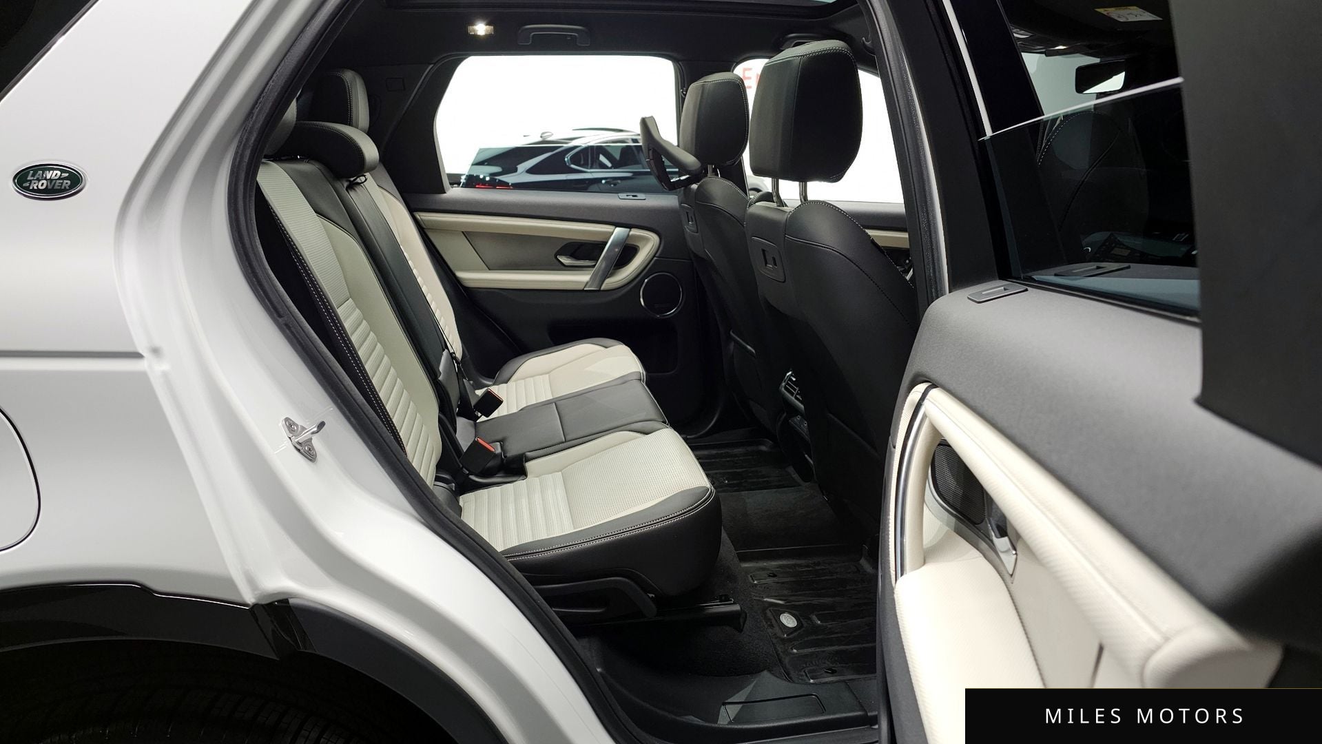 Land Rover Discovery Sport 2025 — миниатюра 12