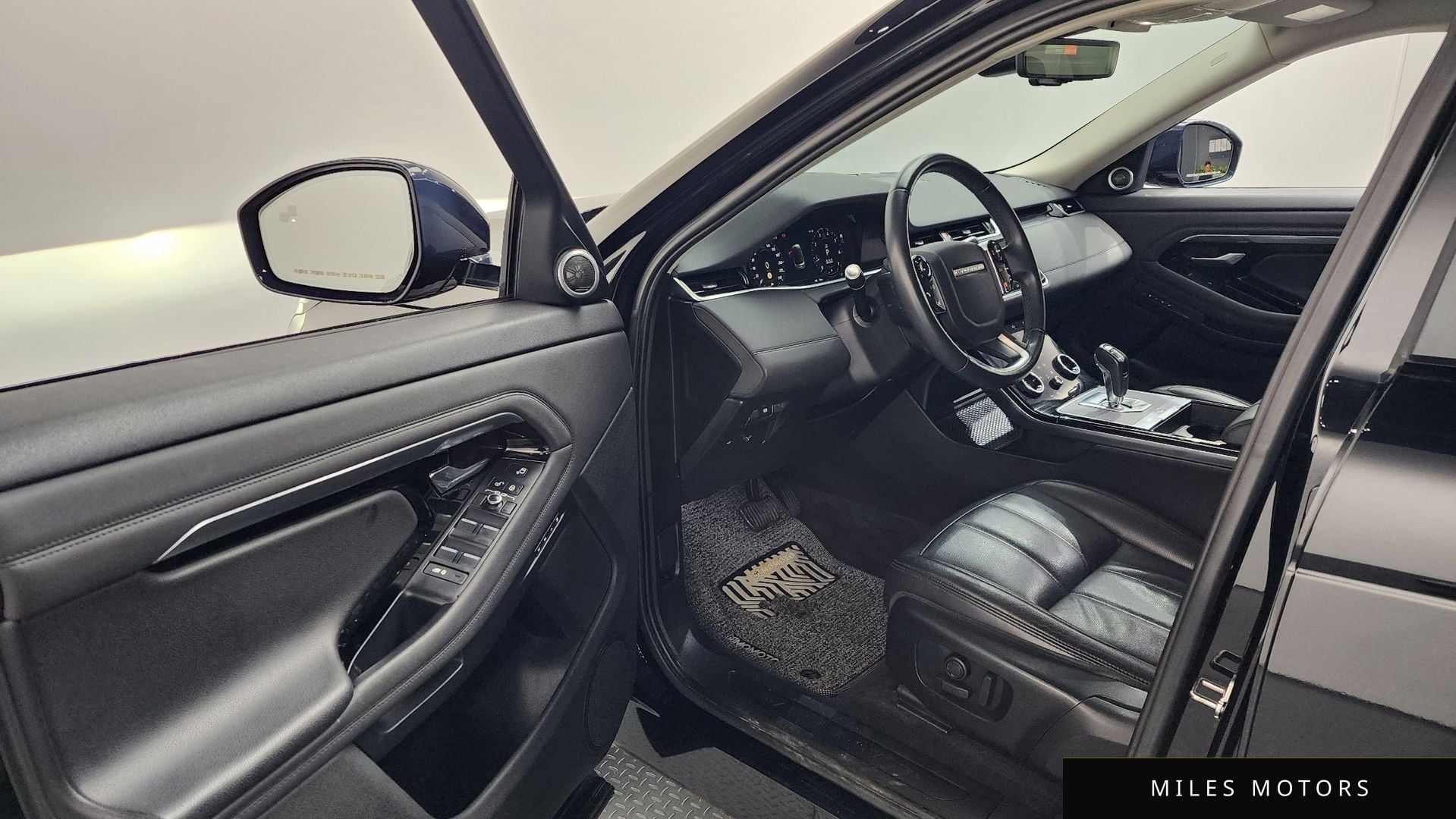 Land Rover Range Rover Evoque 2020 — миниатюра 10