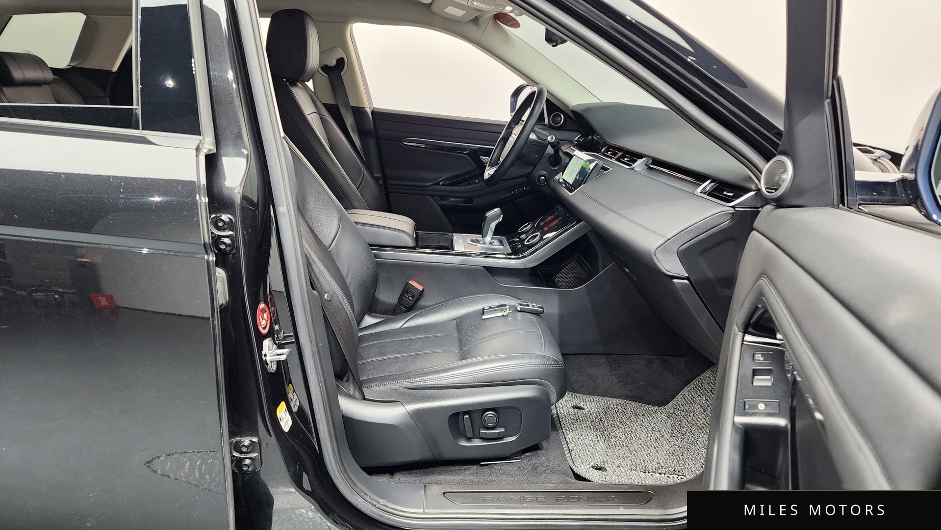 Land Rover Range Rover Evoque 2020 — миниатюра 11